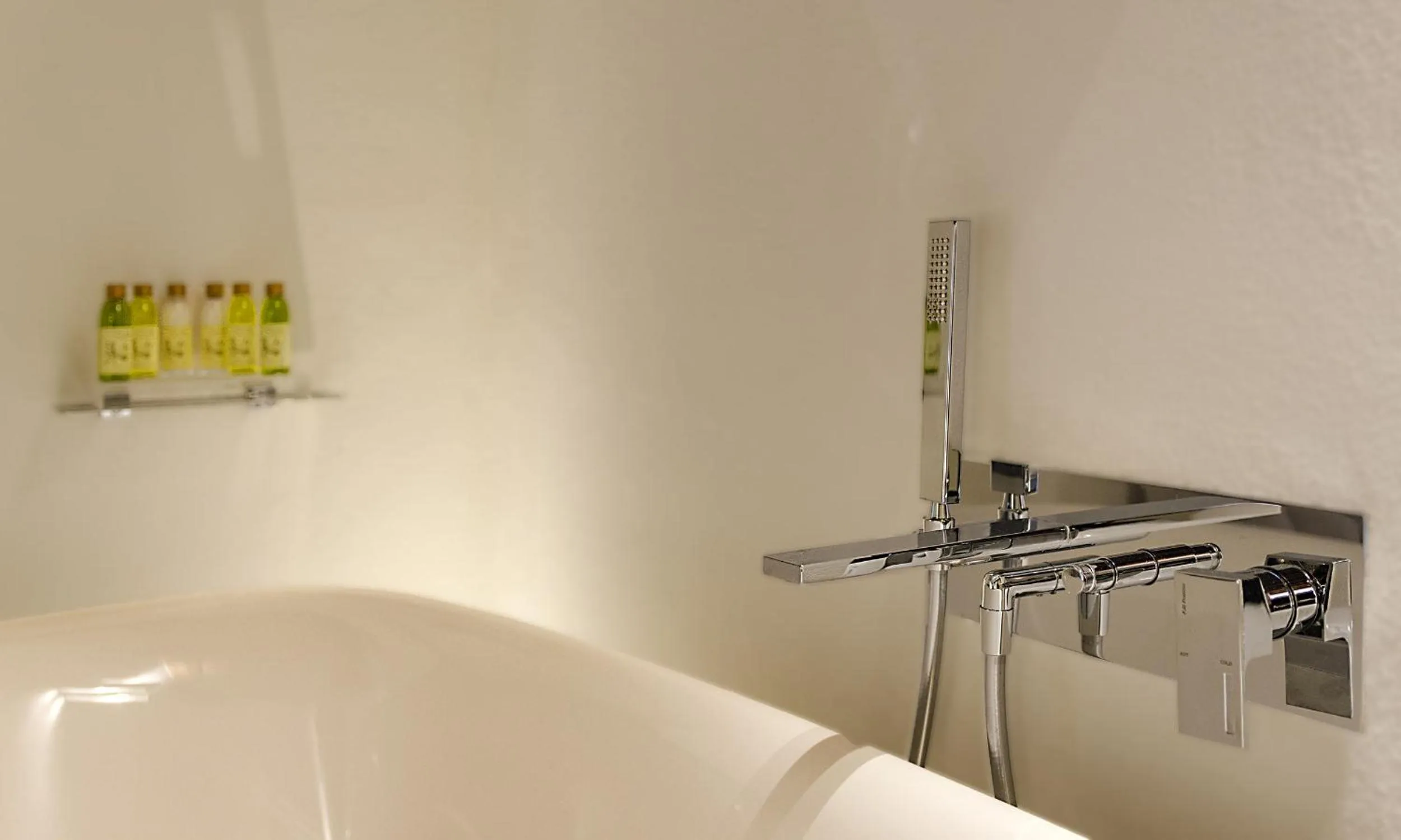 Bath in Palazzo Cini Luxury Rooms in Pisa