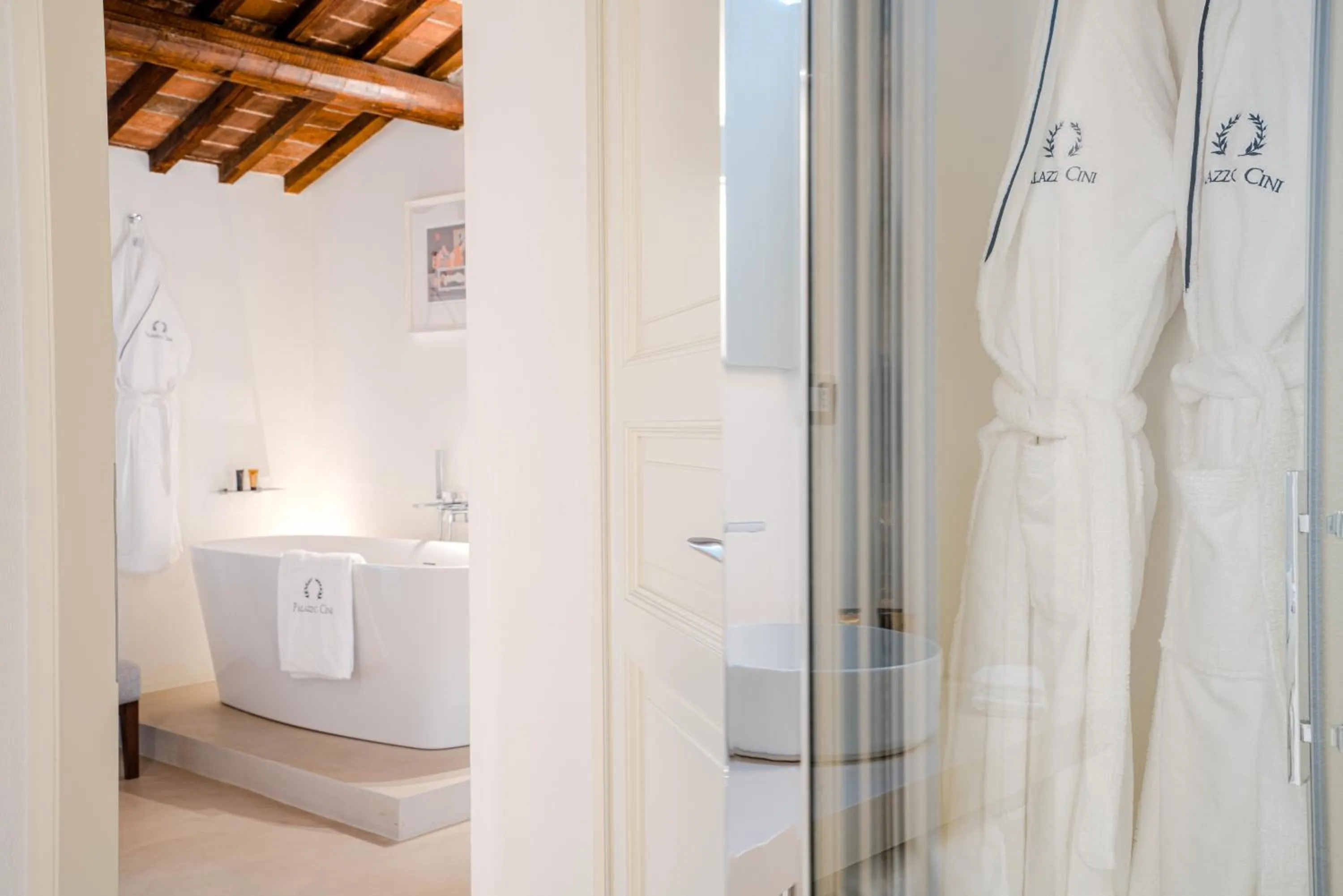 Bathroom in Palazzo Cini Luxury Rooms in Pisa