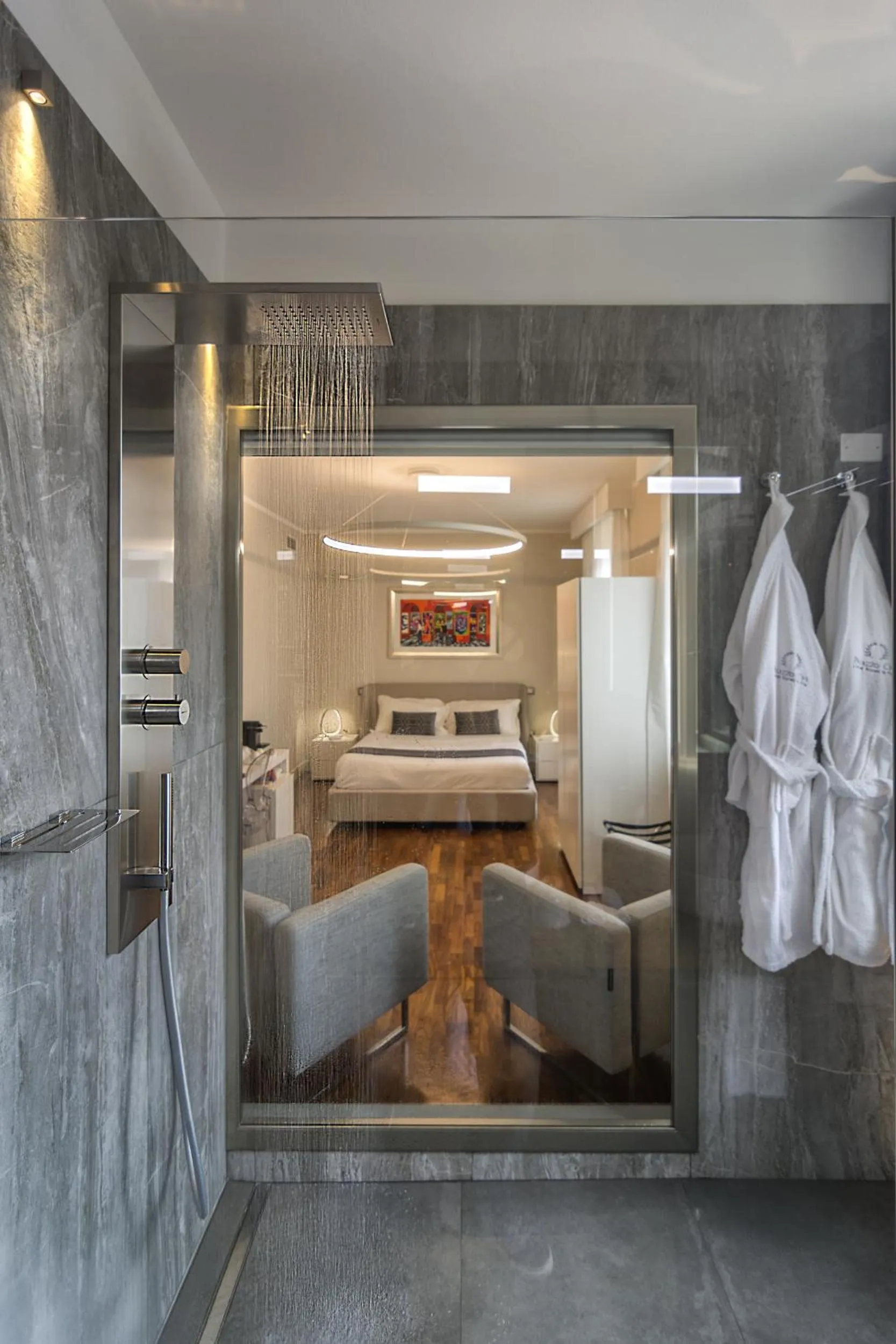 Photo of the whole room in Palazzo Cini Luxury Rooms in Pisa