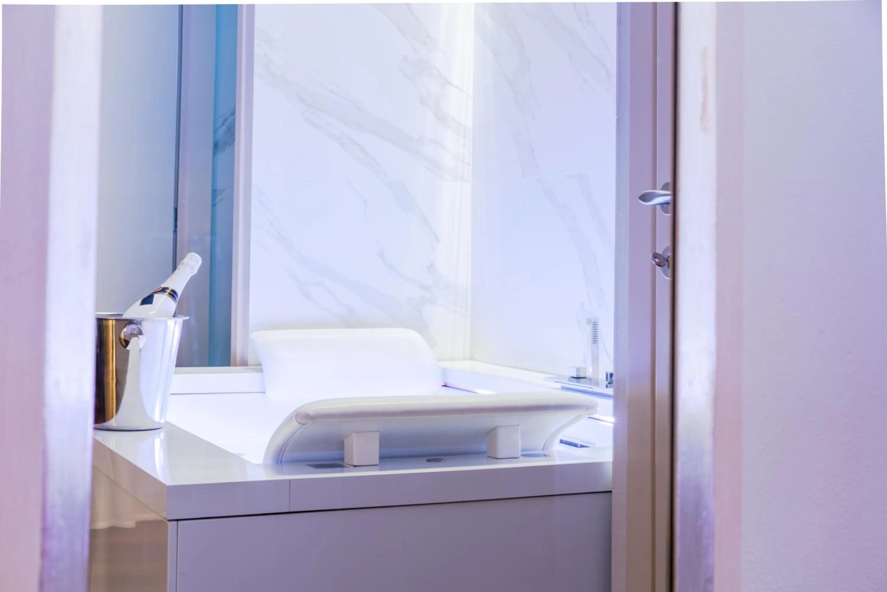 Steam room in Palazzo Cini Luxury Rooms in Pisa