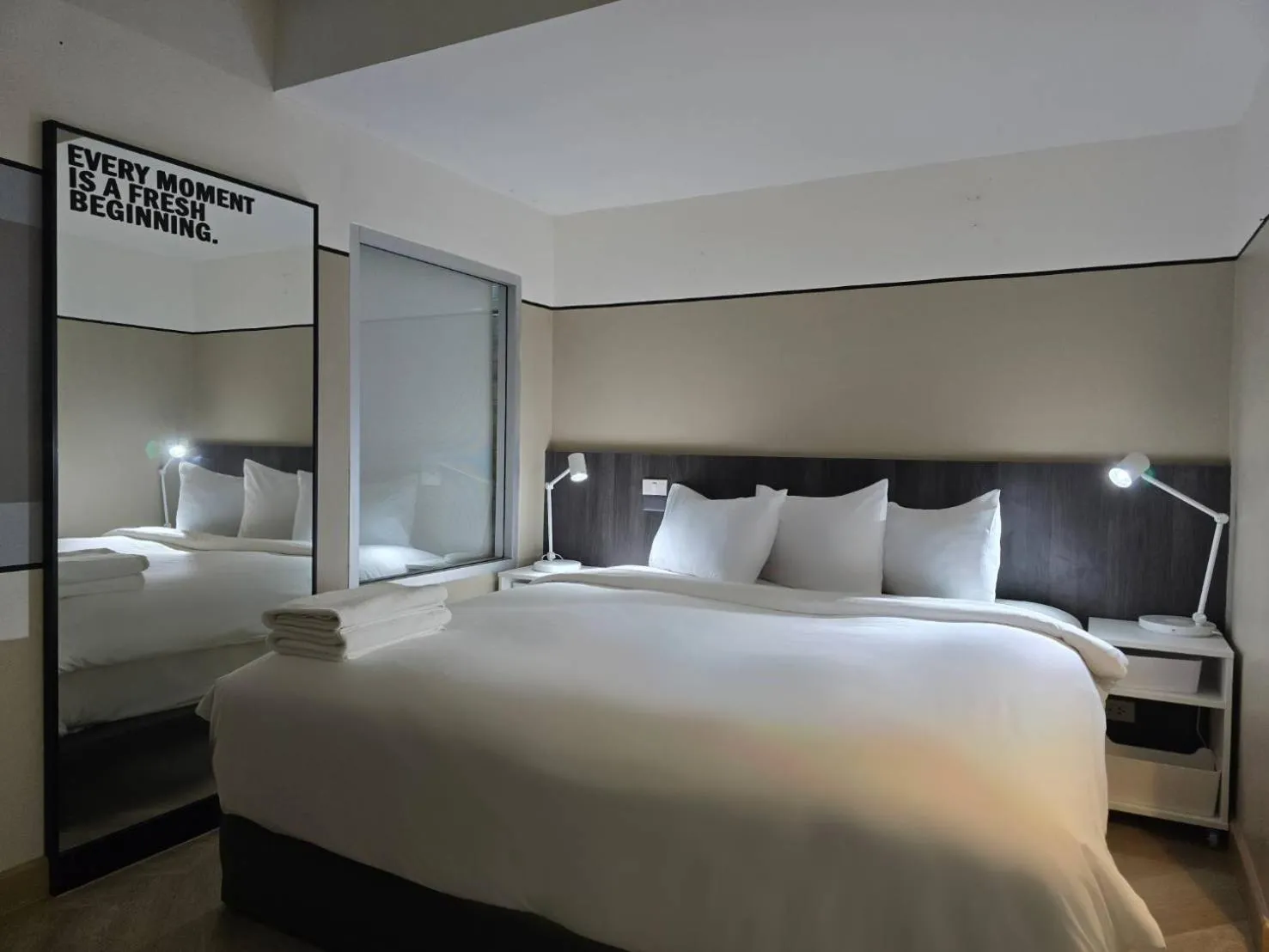 Bedroom, Bed in Somewhere to Escape - Hometel