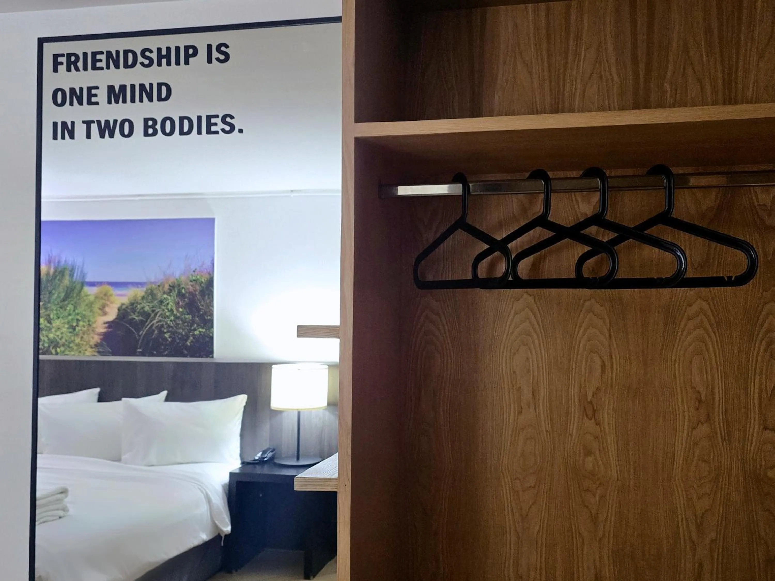 Somewhere to Escape - Hometel