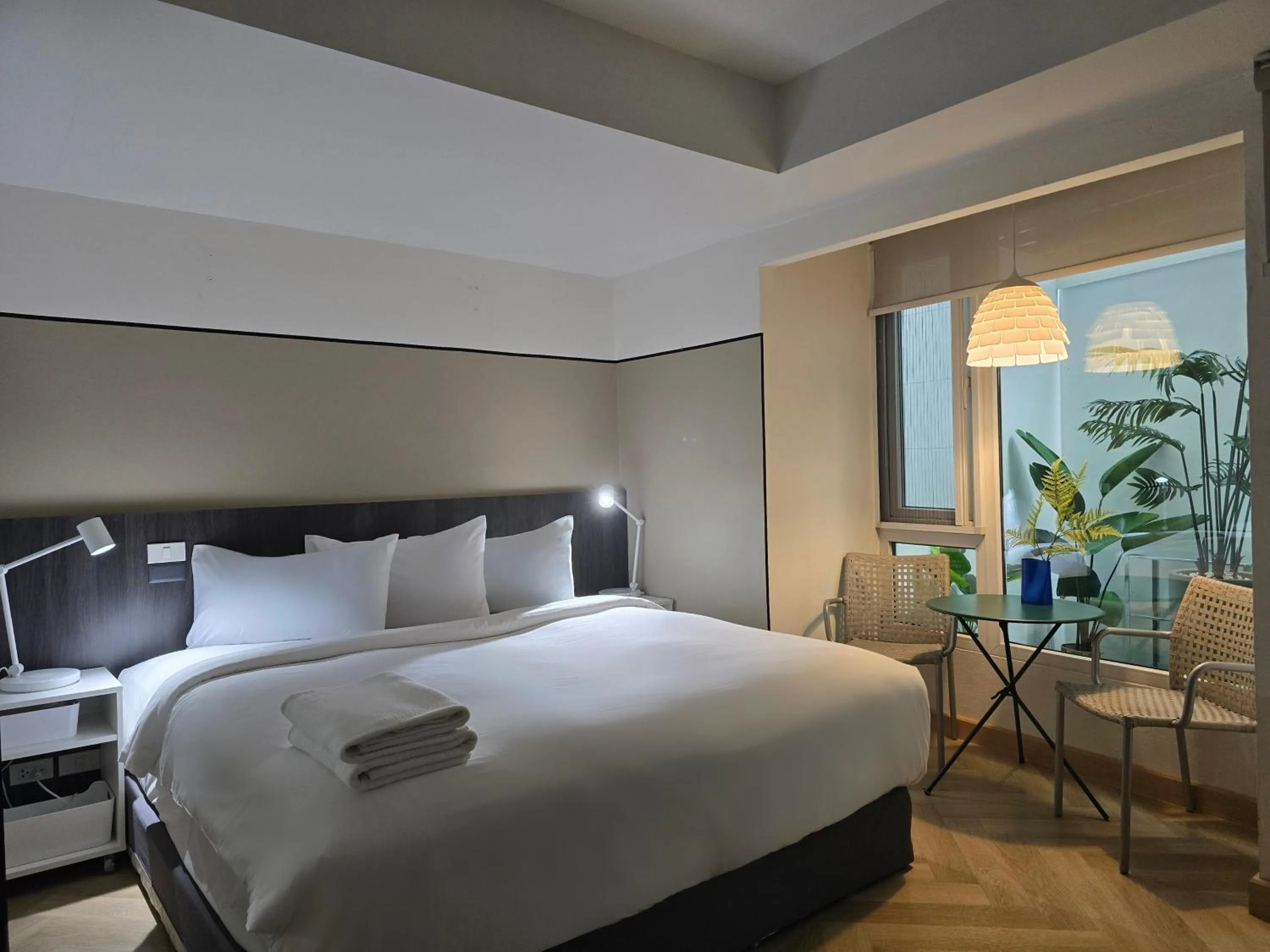 Bedroom, Bed in Somewhere to Escape - Hometel