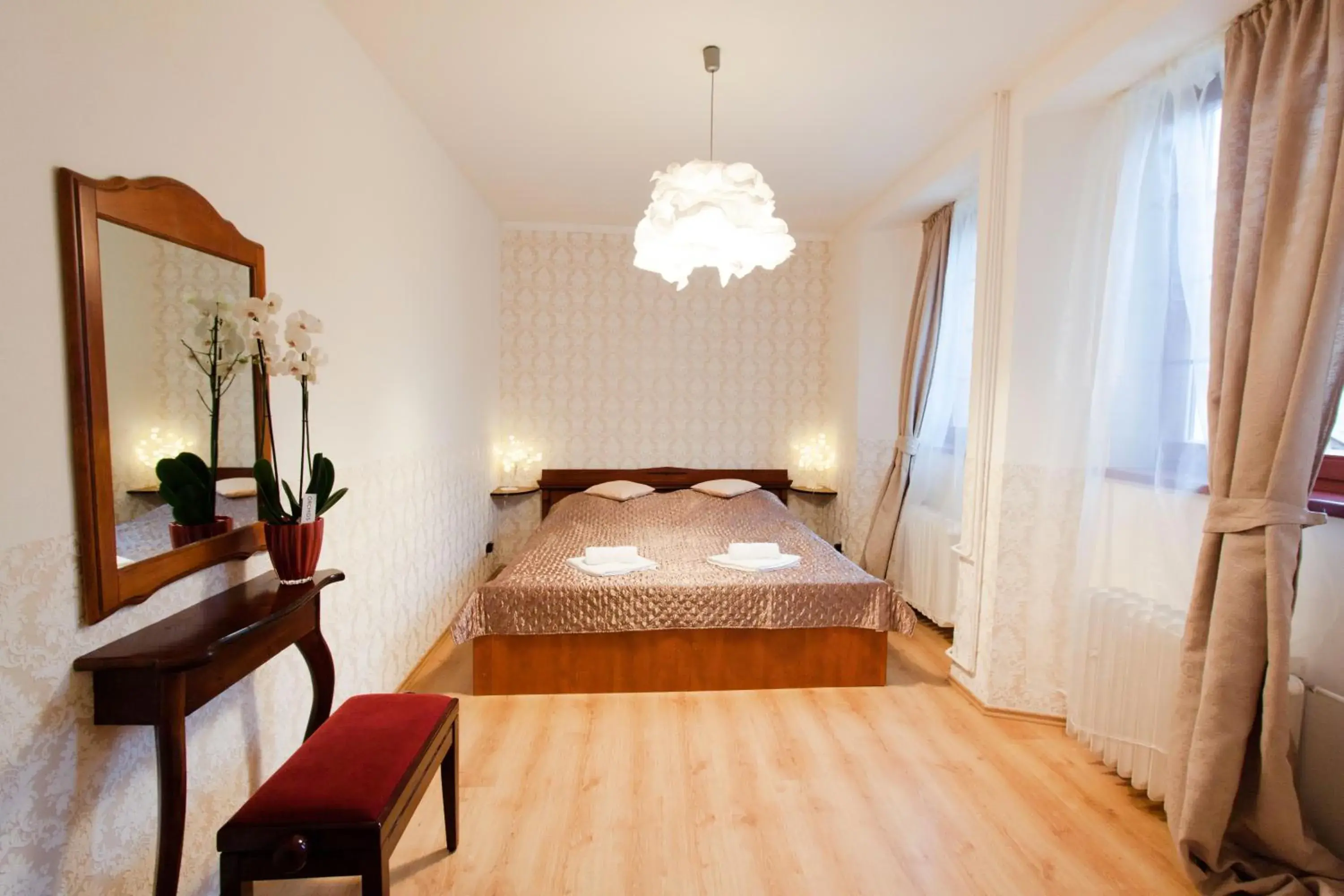 Deluxe One-Bedroom Apartment in Hotel City Pisek Deluxe One-Bedroom Apartment in Hotel City Pisek
