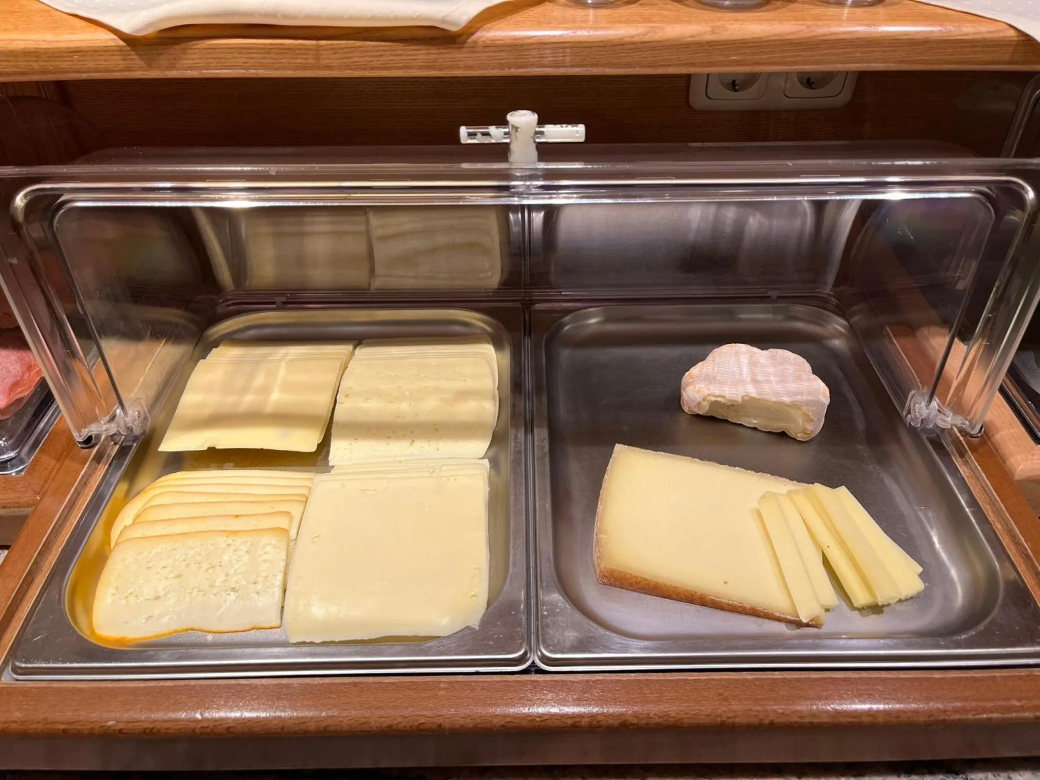 Breakfast in Hotel Garni Martina