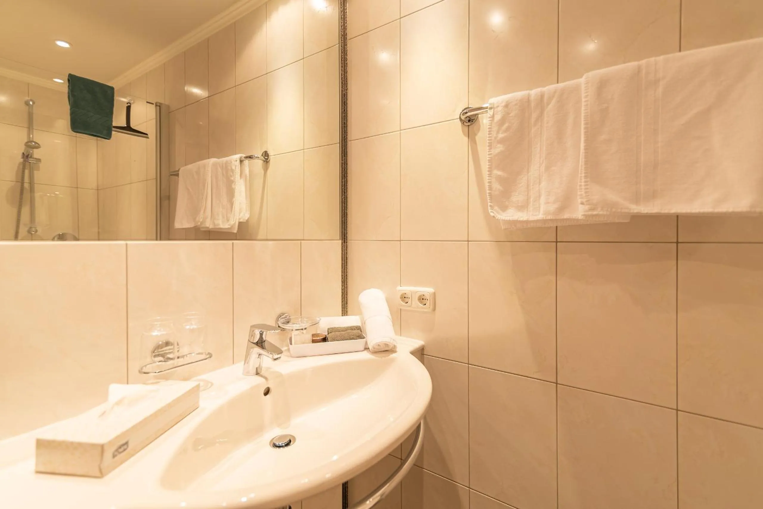 Bathroom in Hotel Garni Martina