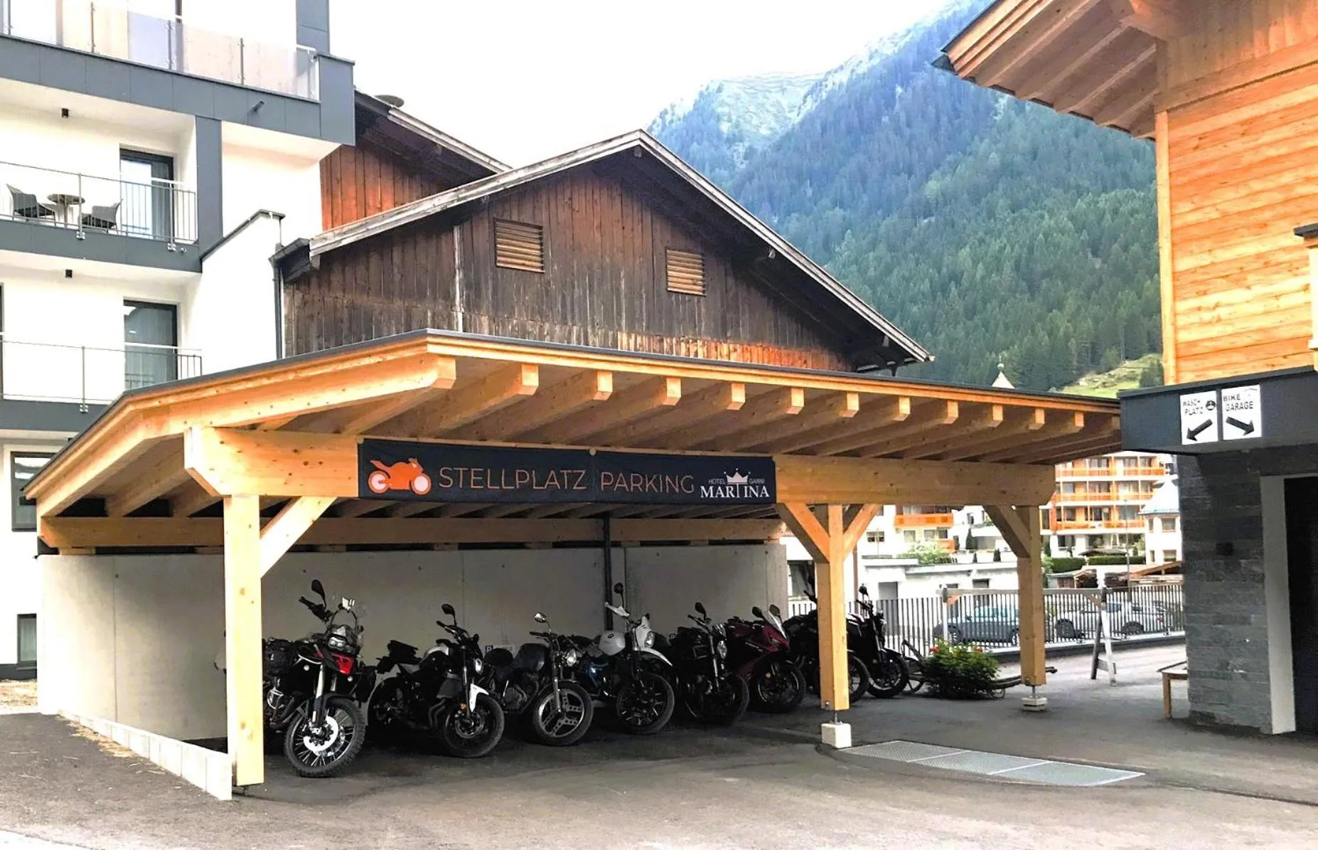 Property building in Hotel Garni Martina