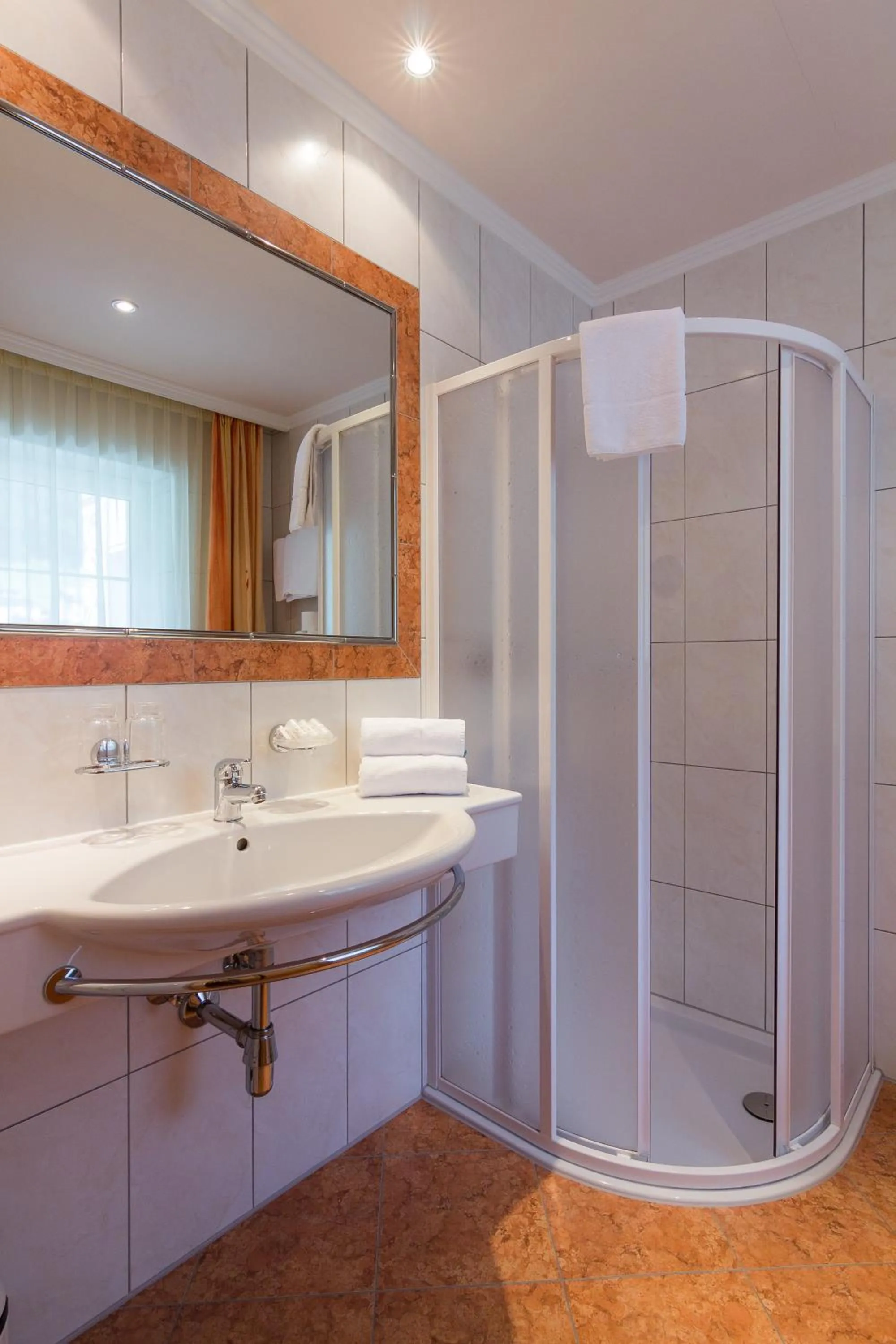 Bathroom in Hotel Garni Martina