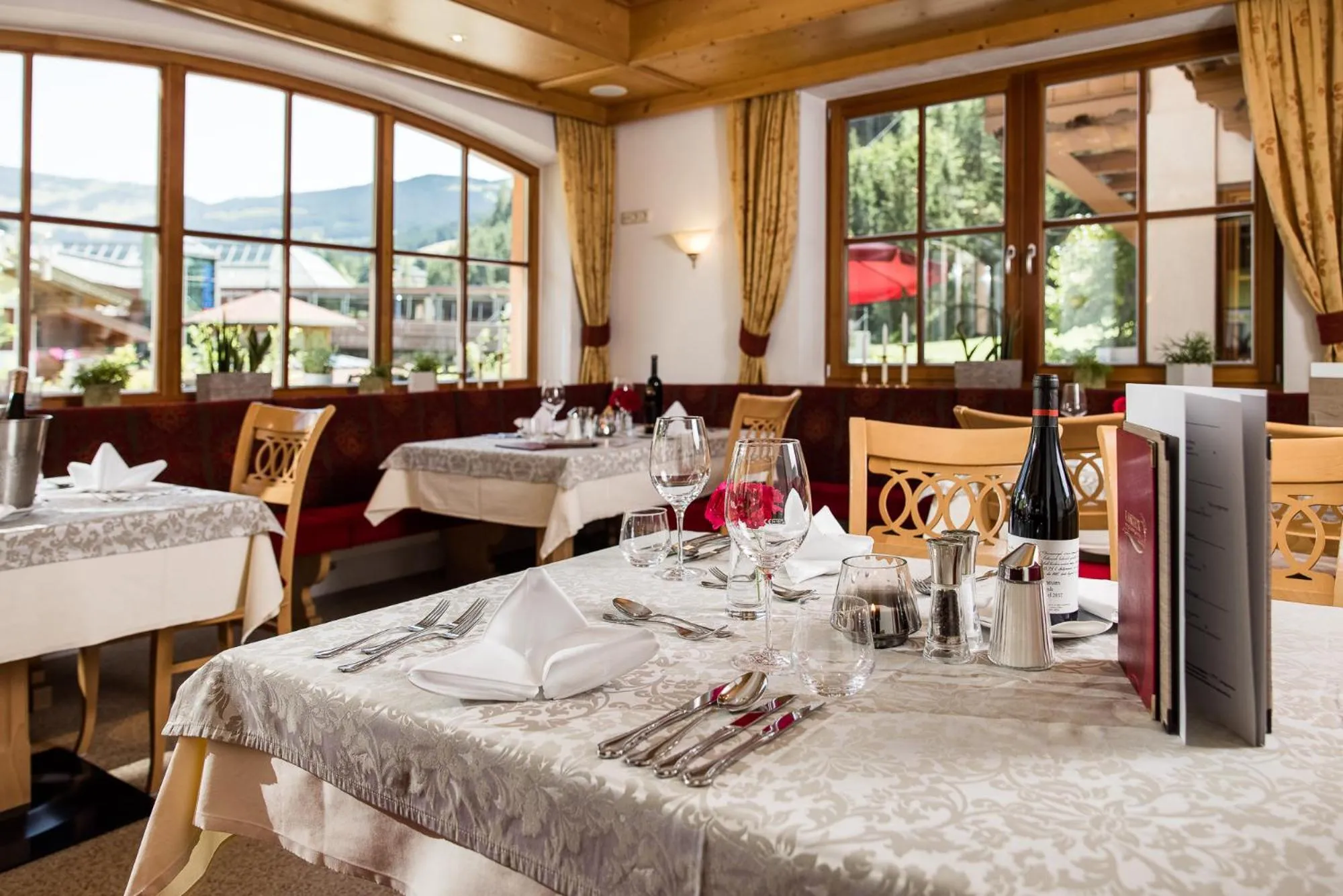 Restaurant/places to eat in Hotel Langeck