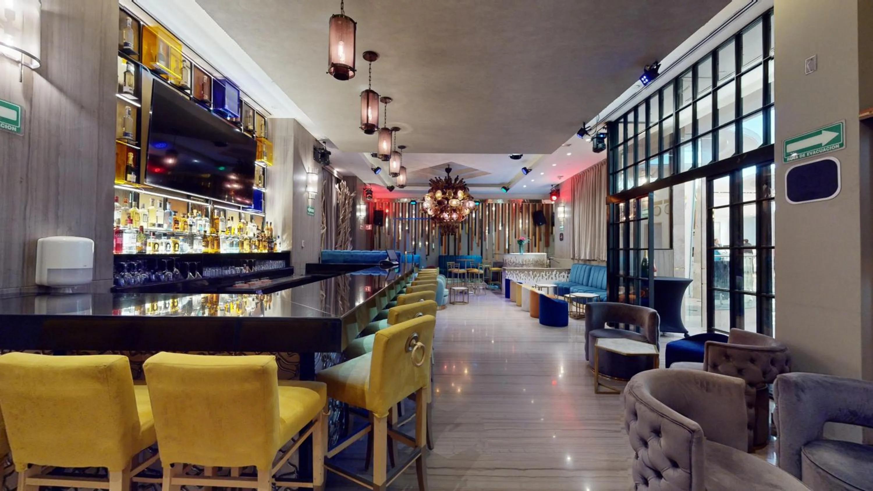 Lounge or bar in Marquis SkySuites