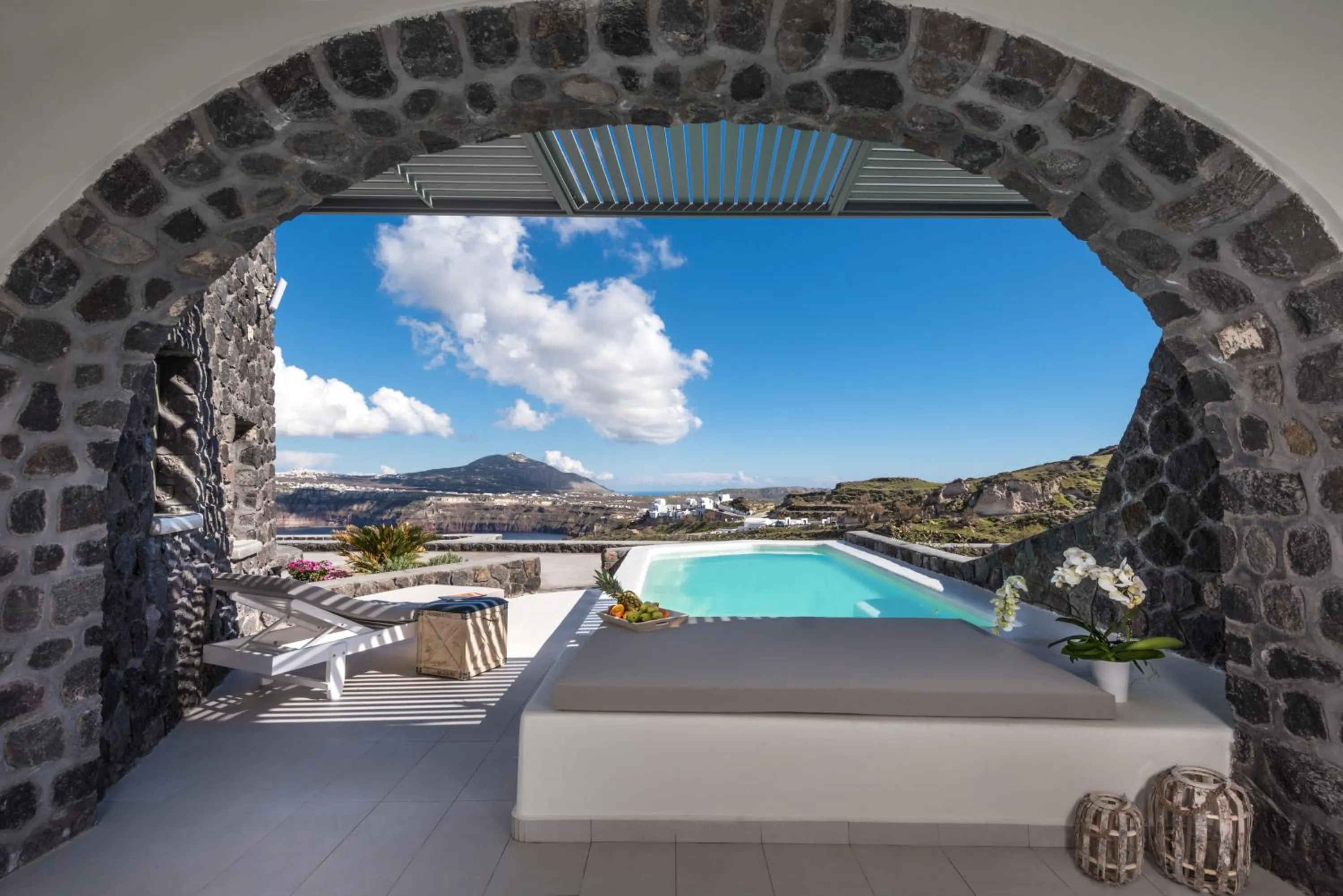 Deluxe Suite with Private Pool and Sea View in Elements of Caldera Suites