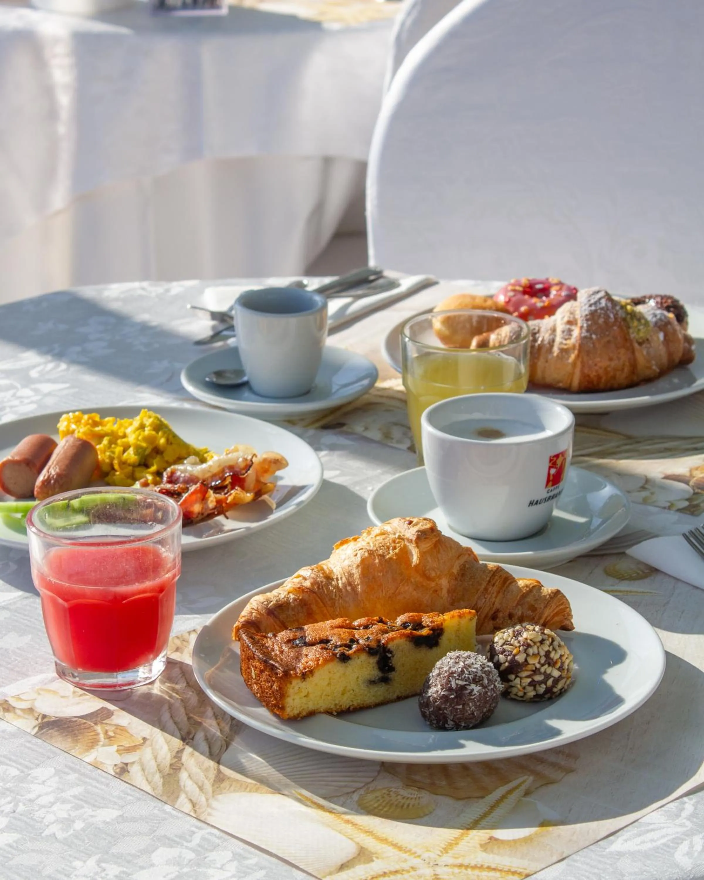 Breakfast in Hotel Des Nations - Vintage Hotel sul mare
