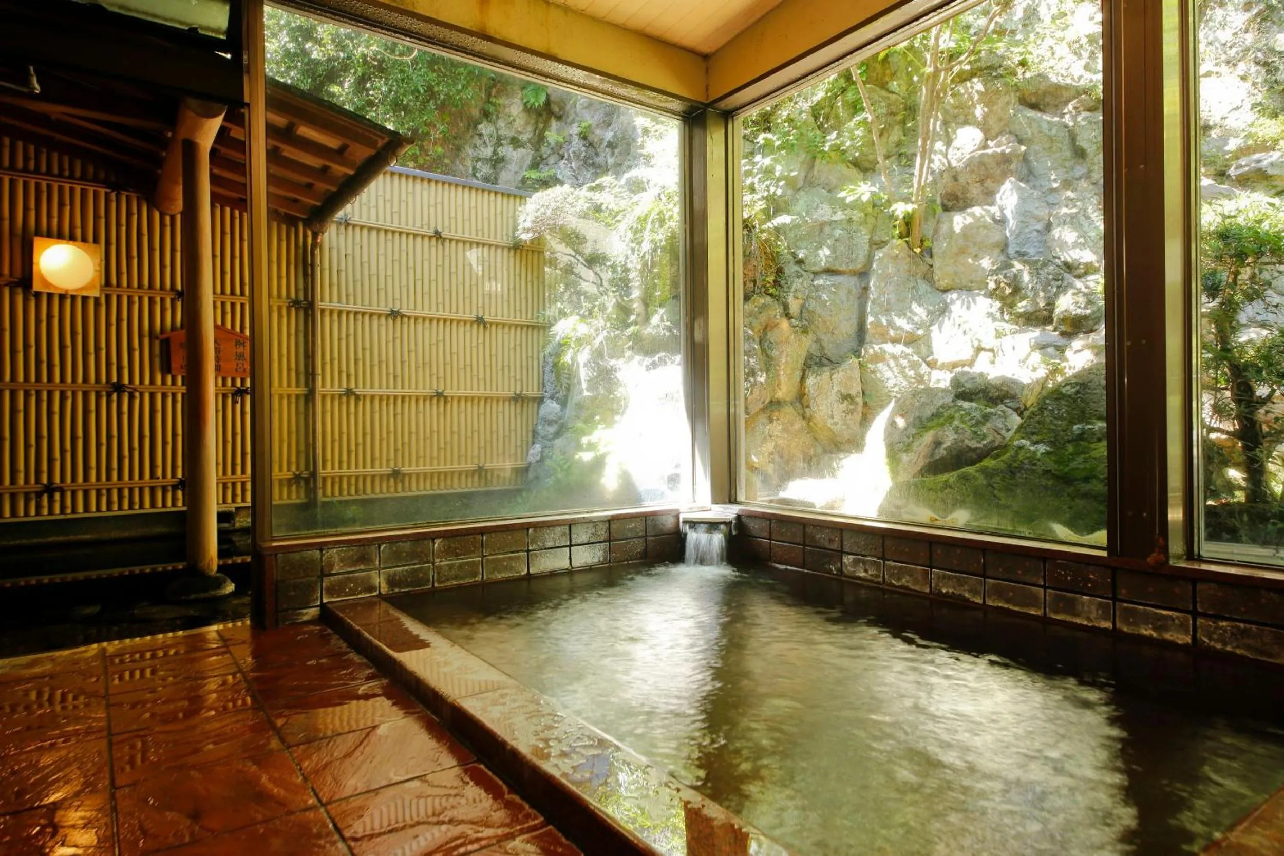 Hot Spring Bath in Kinosaki Yamamotoya