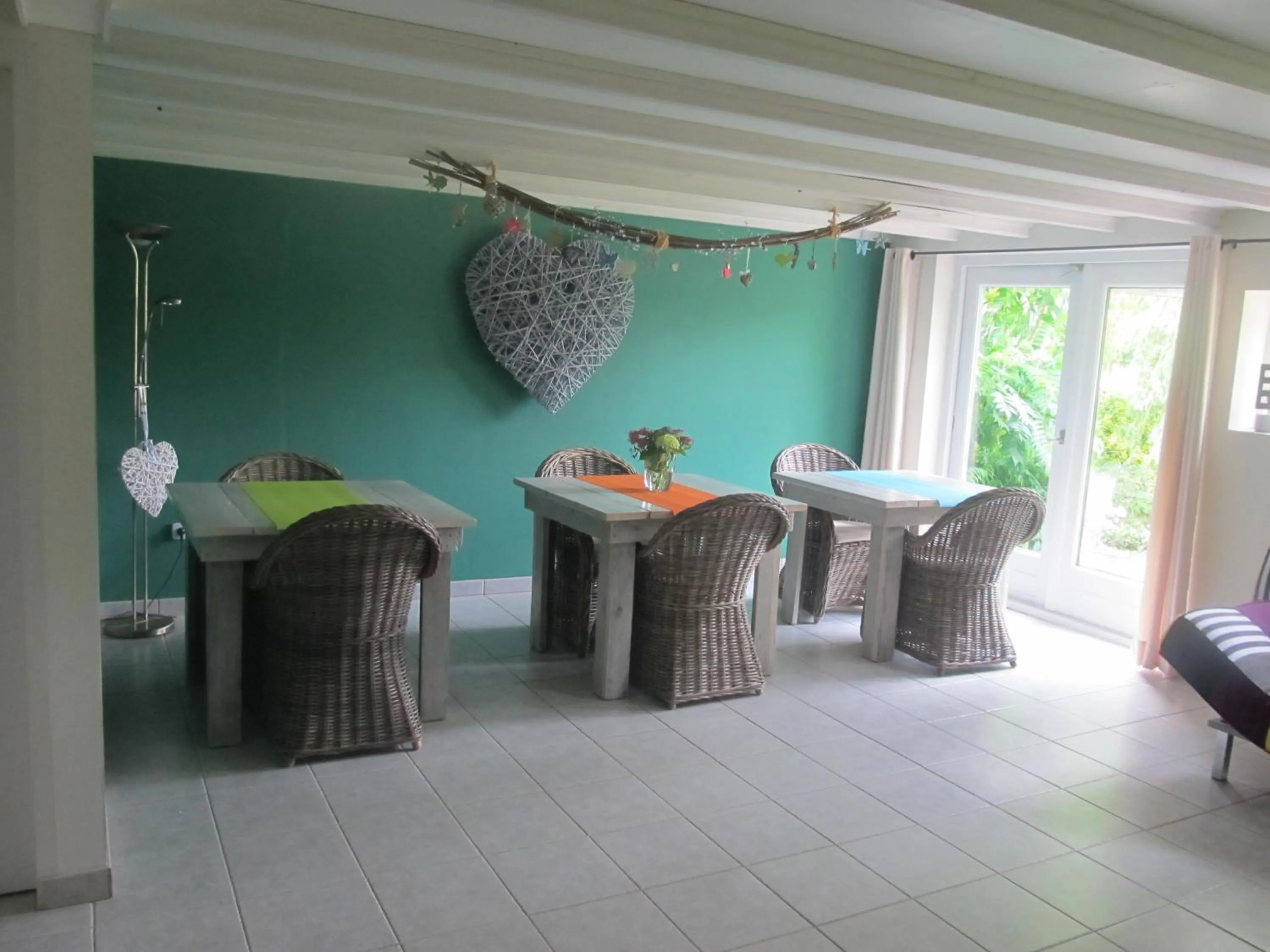 Restaurant/places to eat in Roing B&B