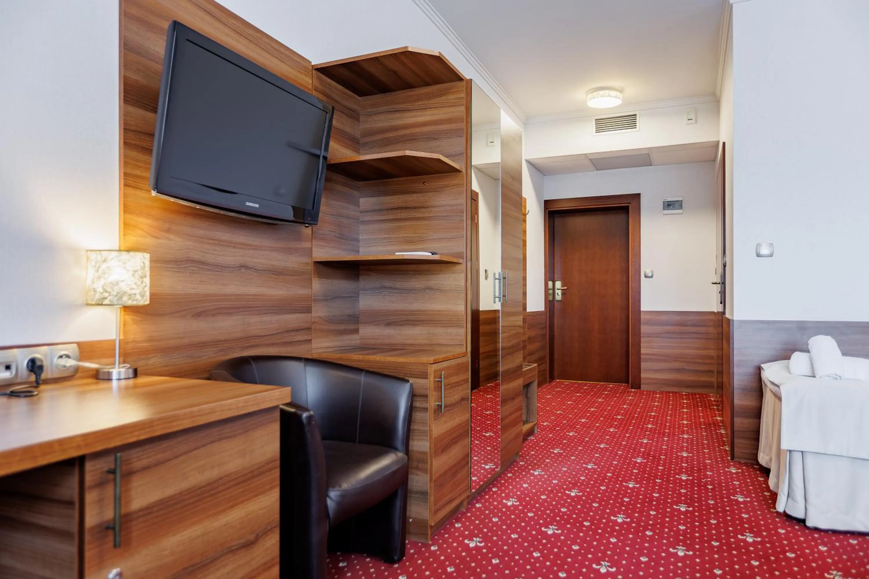 Seating area, Bed in Hotel Cristal Park