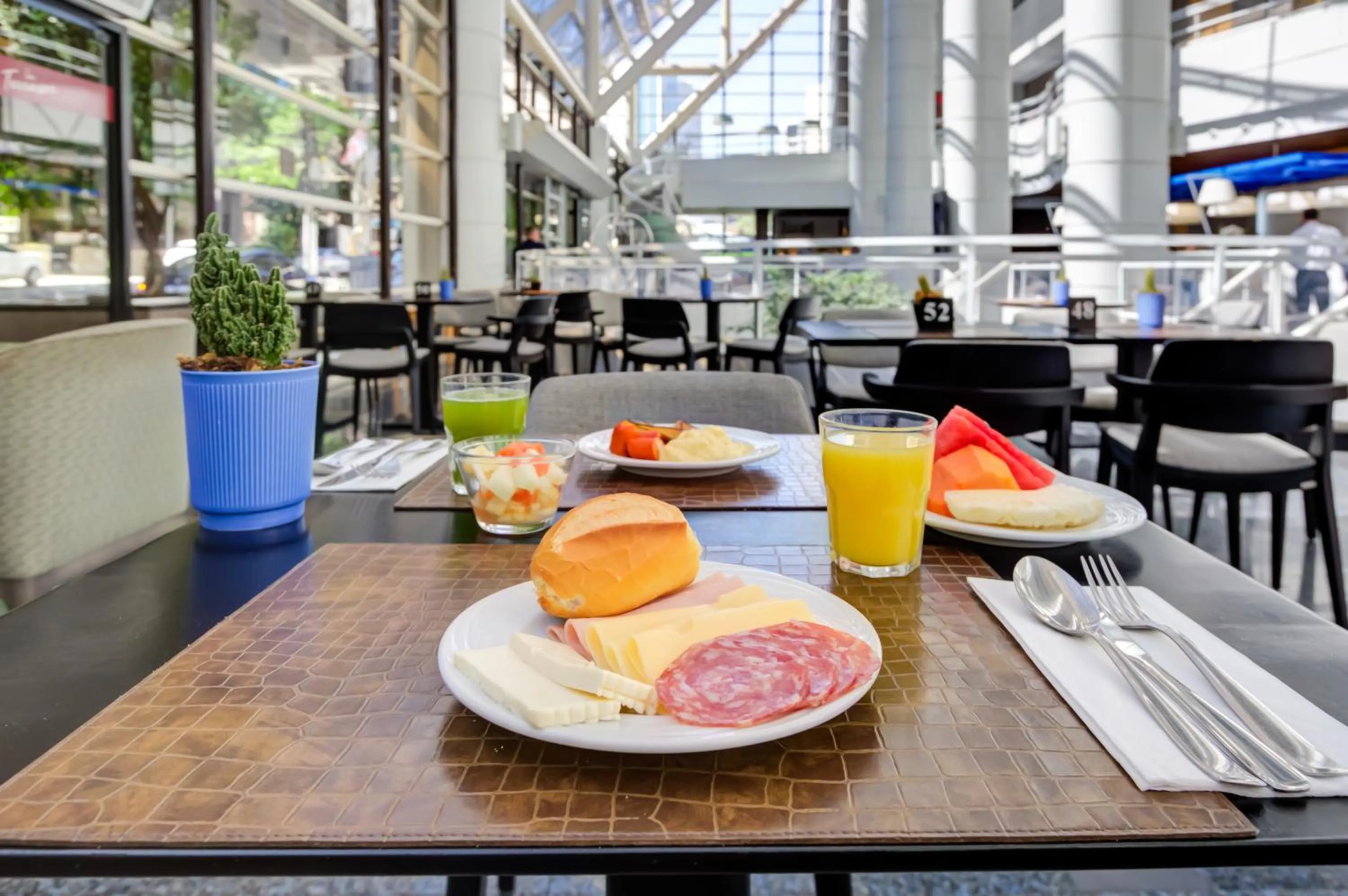 Breakfast in Radisson São Paulo Paulista