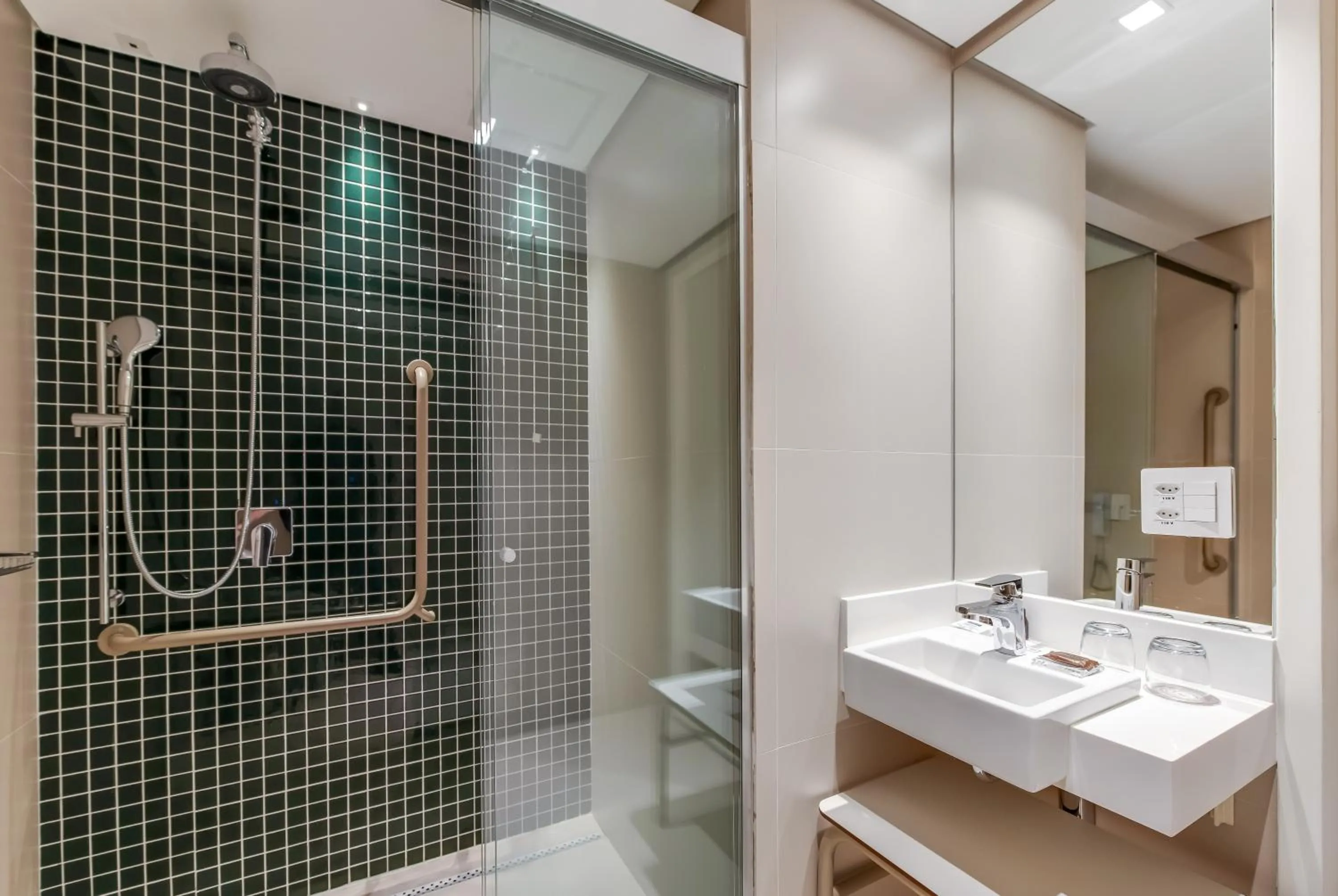 Bathroom in Radisson São Paulo Paulista