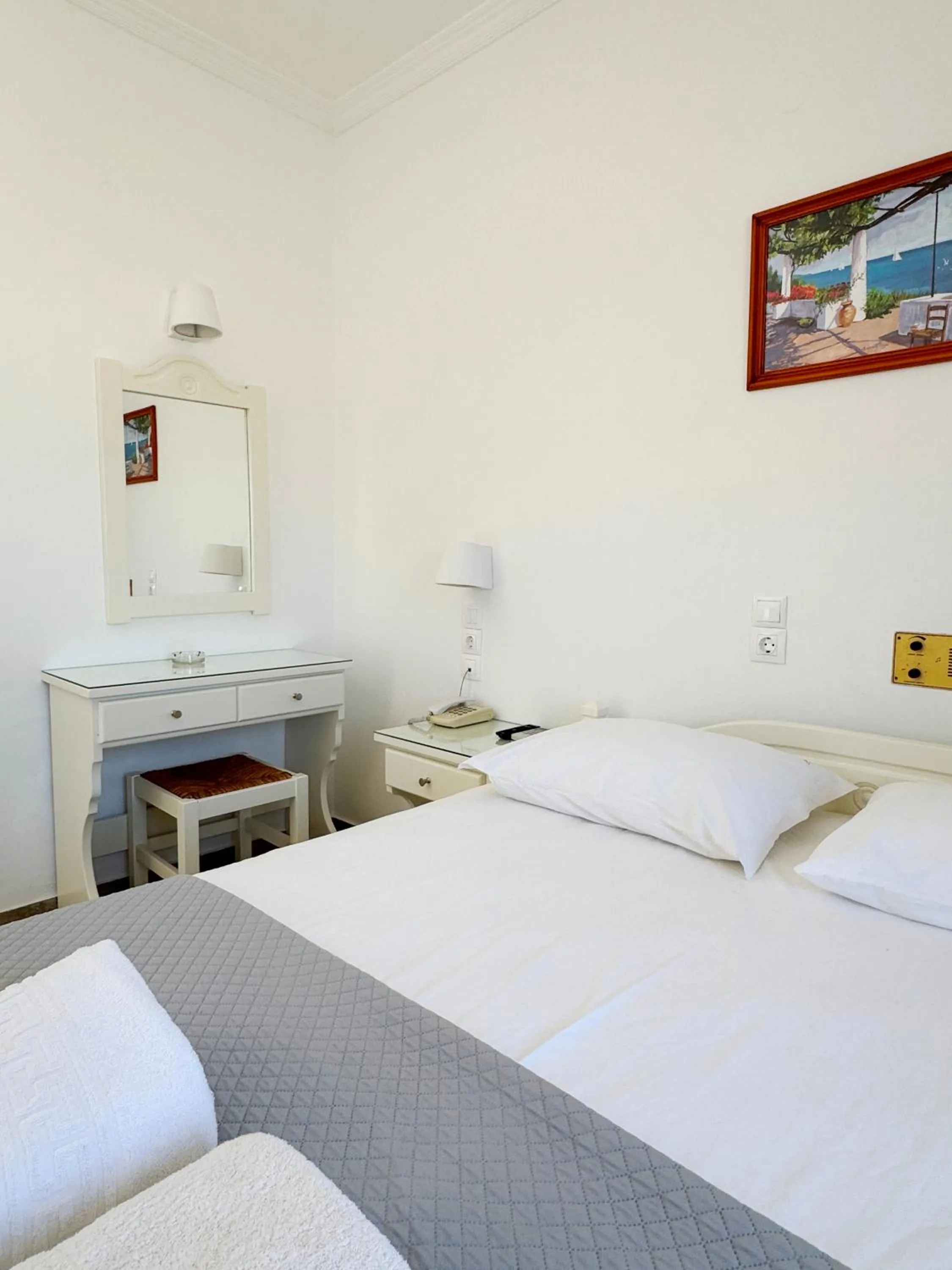 Irene Hotel - Beachfront