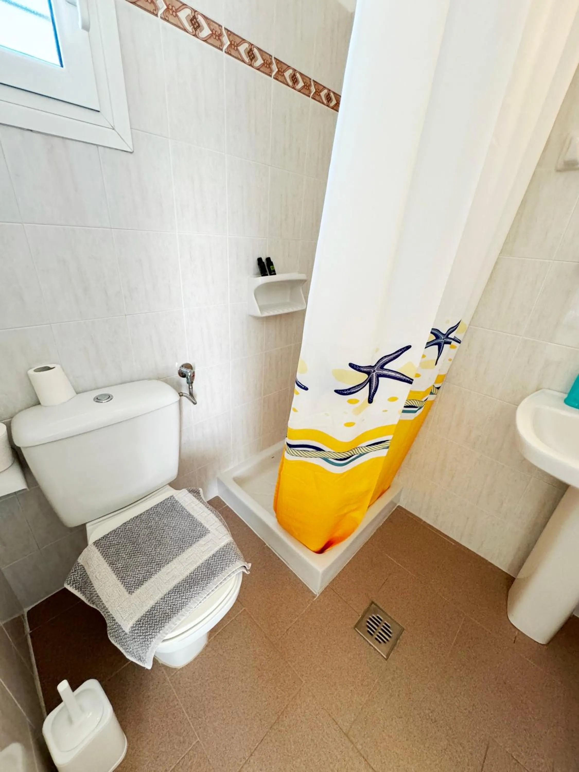 Irene Hotel - Beachfront