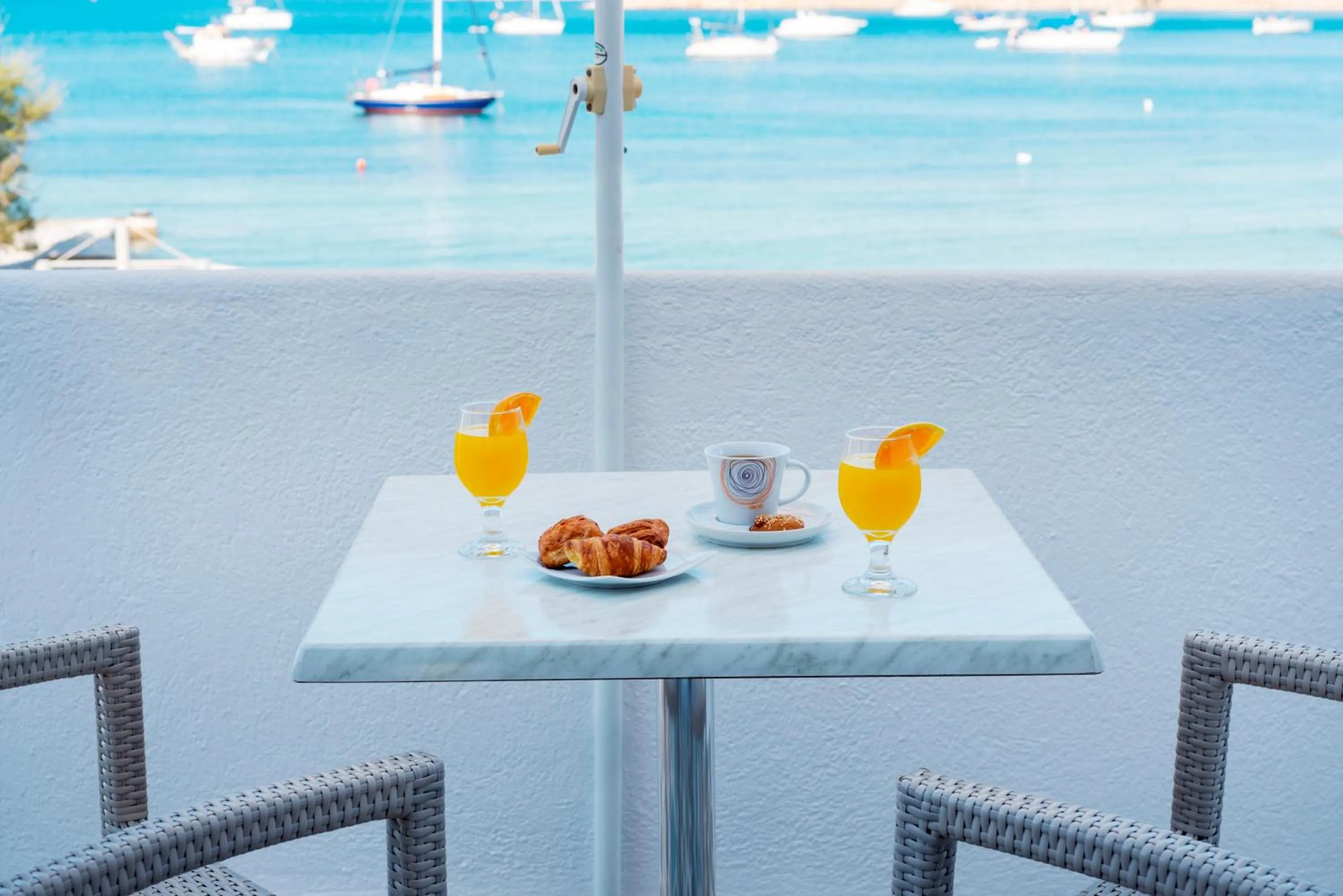 Irene Hotel - Beachfront