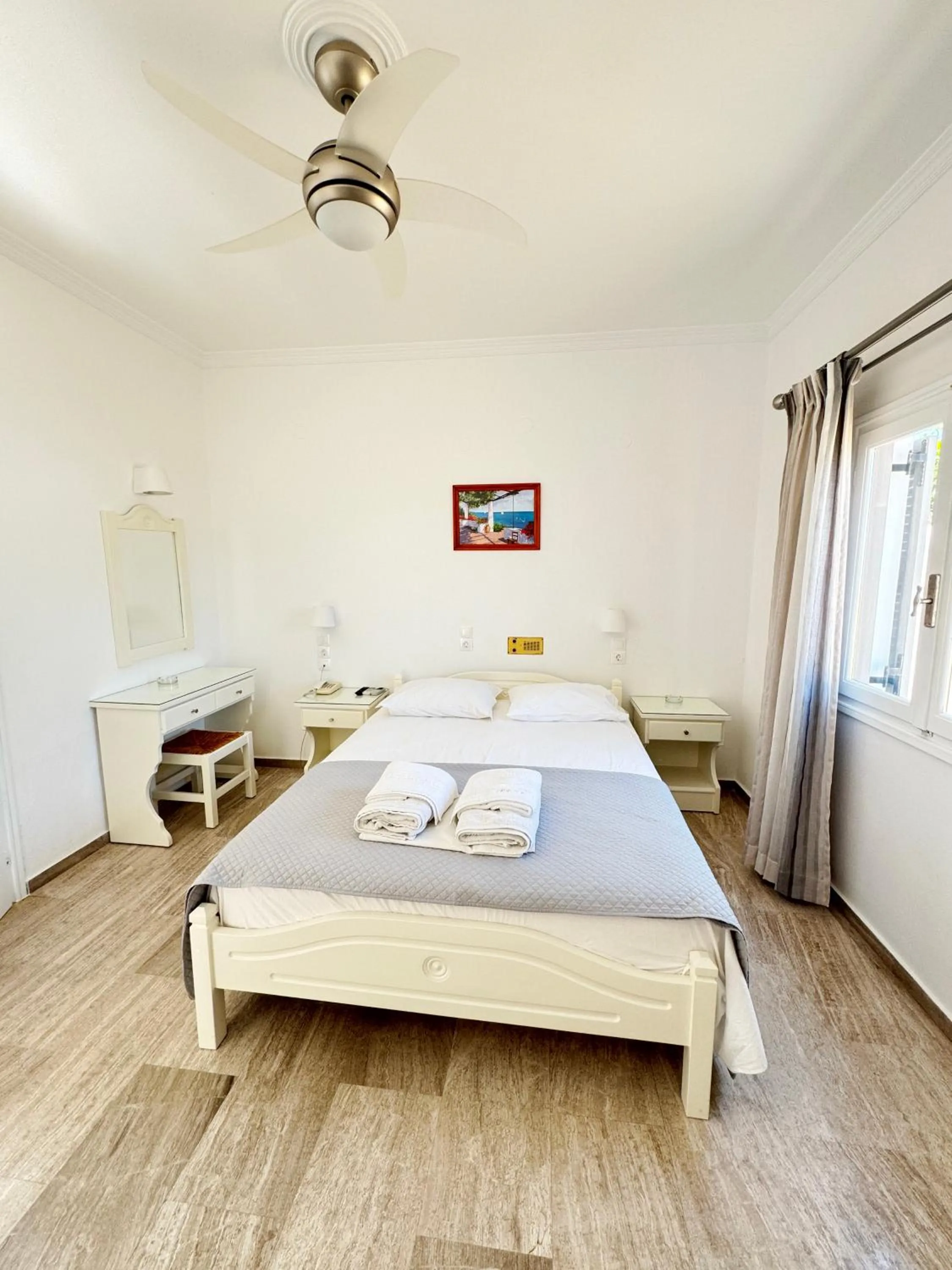 Irene Hotel - Beachfront