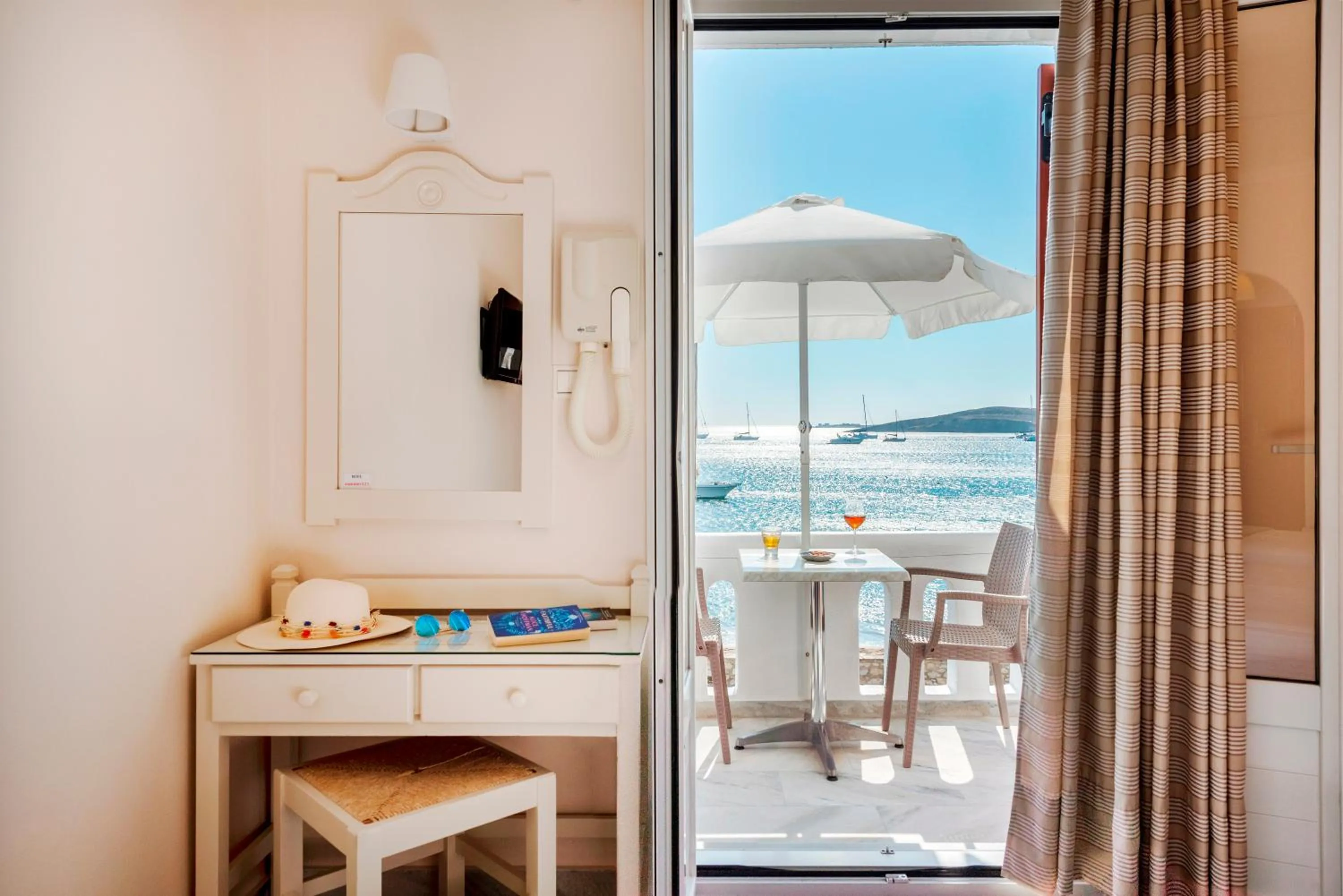 Irene Hotel - Beachfront