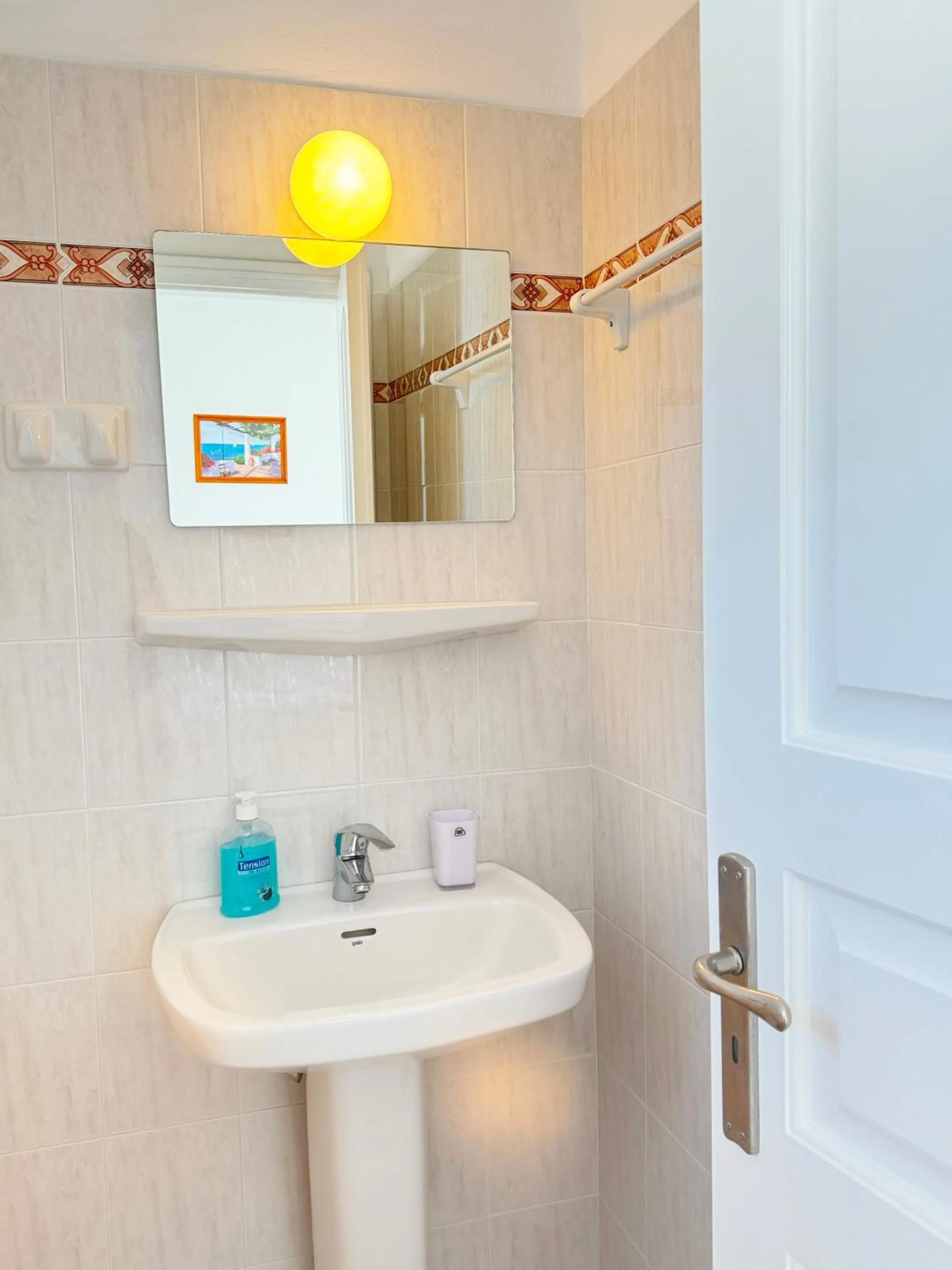 Irene Hotel - Beachfront