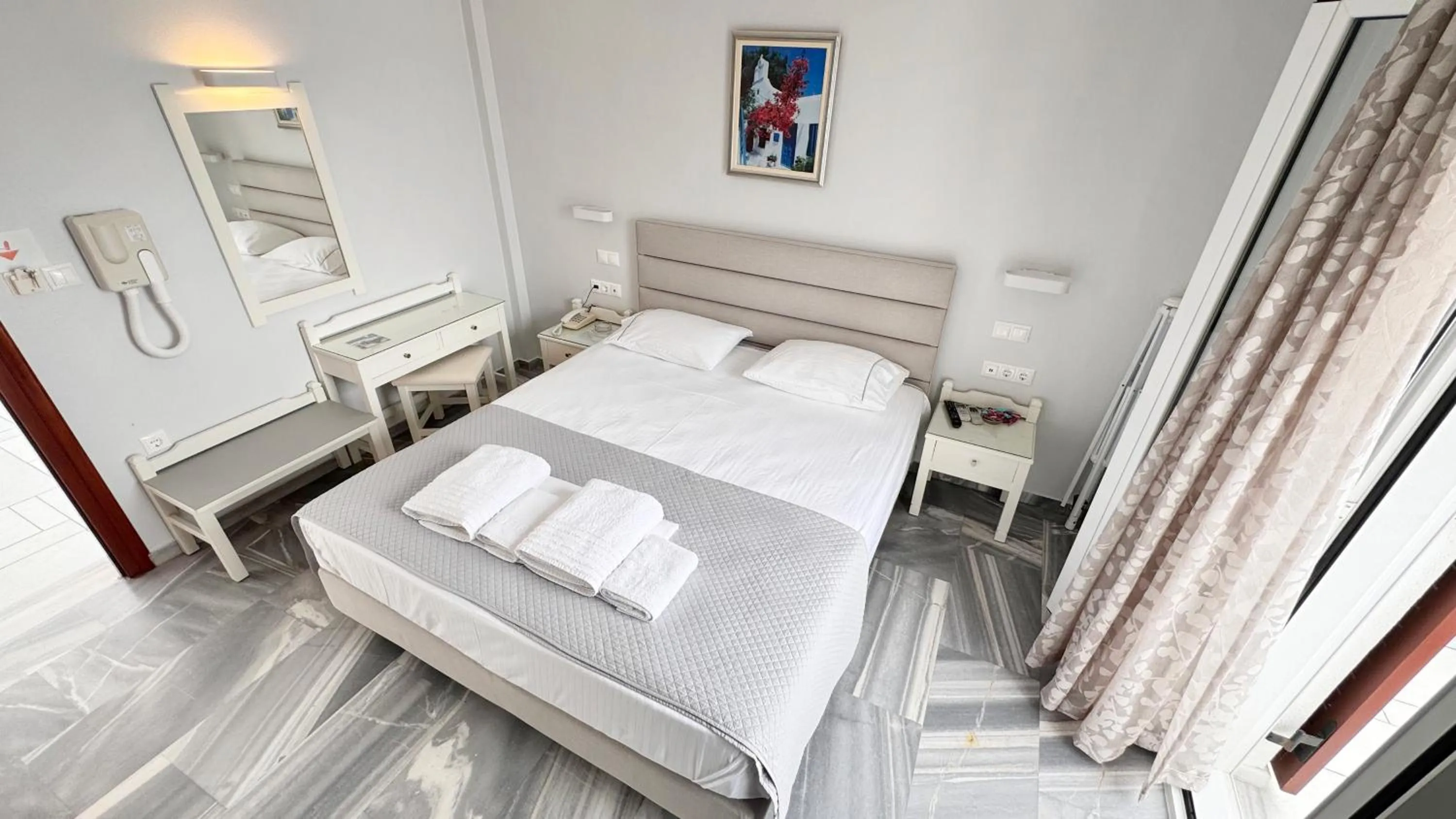 Irene Hotel - Beachfront