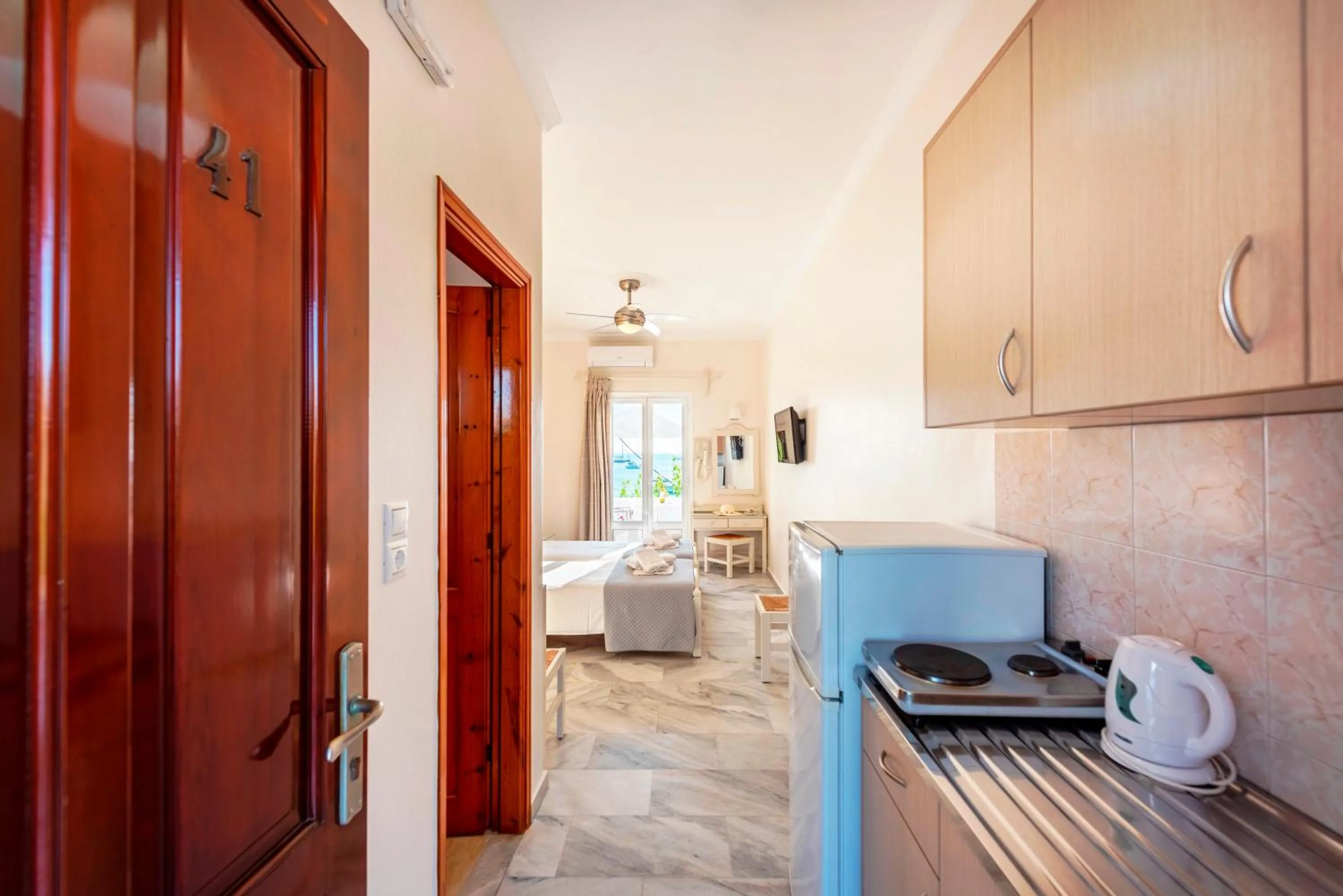 Irene Hotel - Beachfront