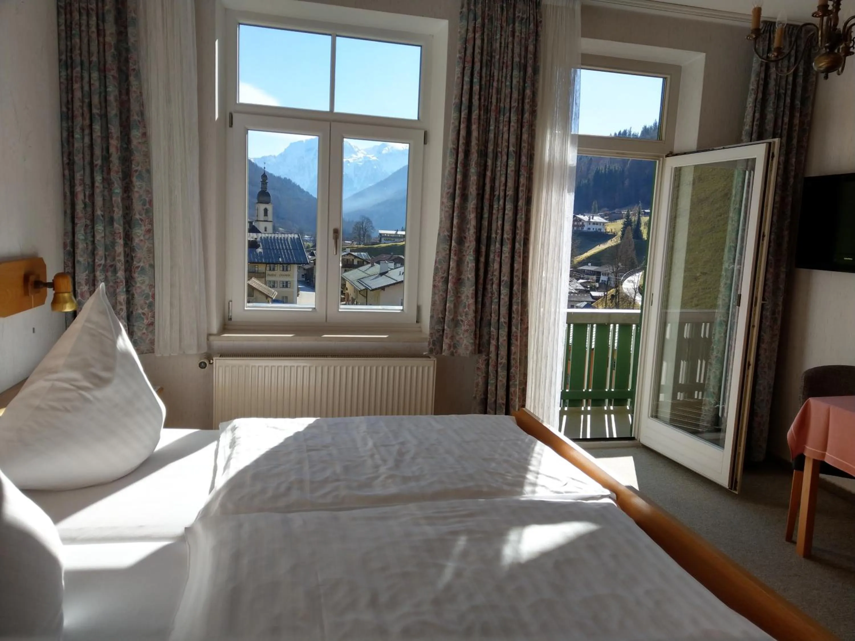 Balcony/Terrace, Bed in Gasthof Oberwirt