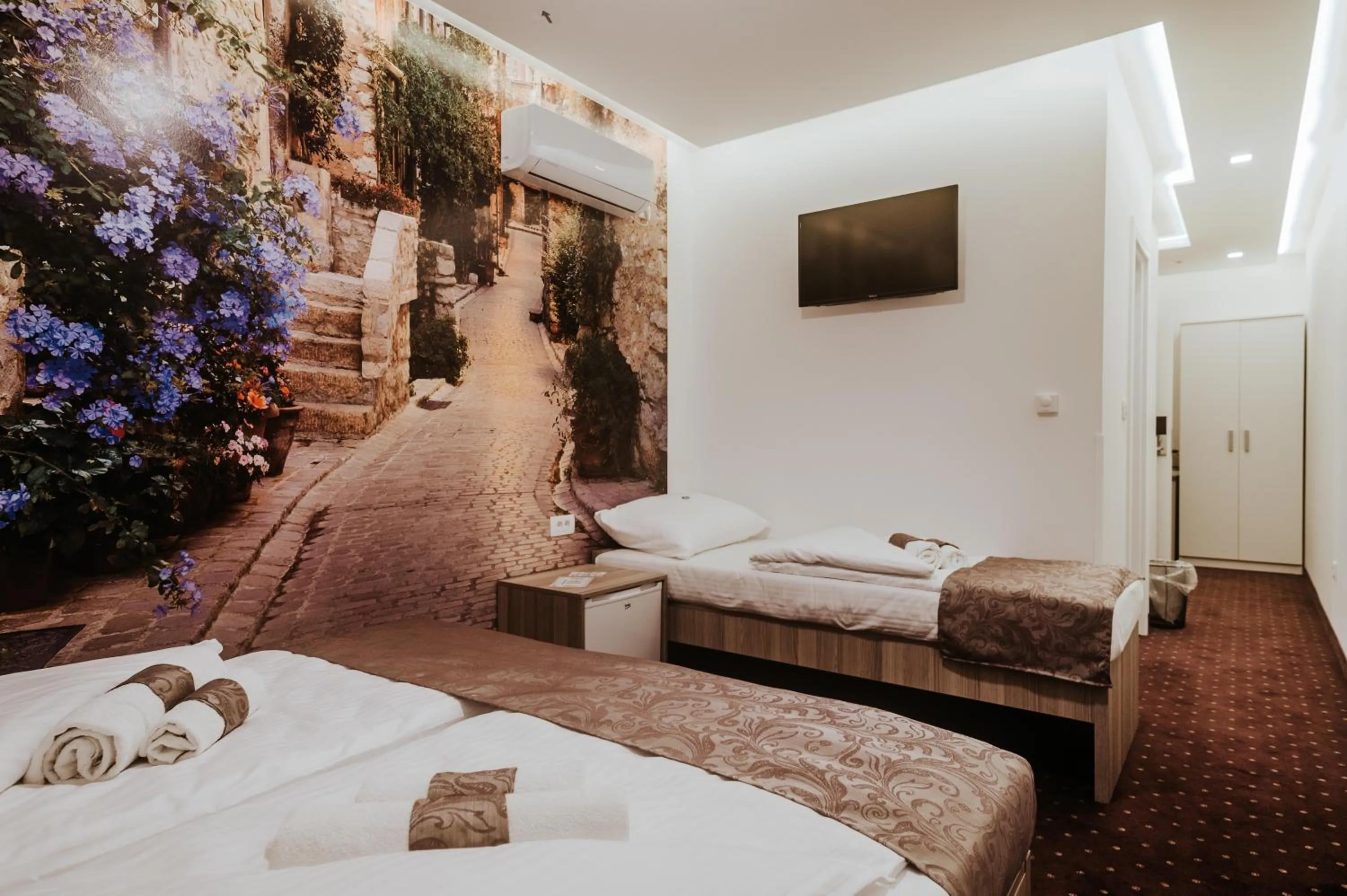 Photo of the whole room, Bed in Hotel & Spa Meydan