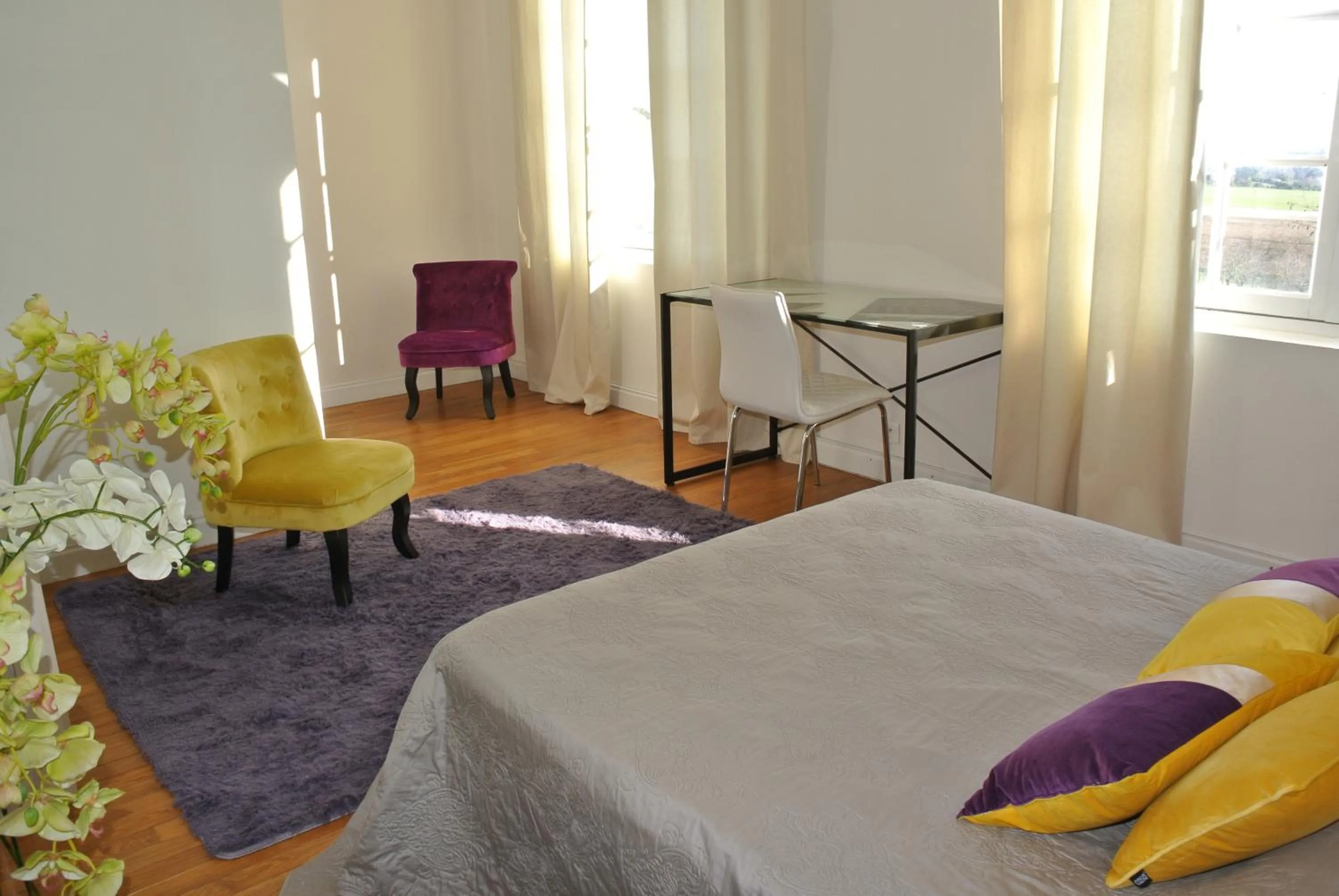 Photo of the whole room, Bed in Domaine de Bellevue