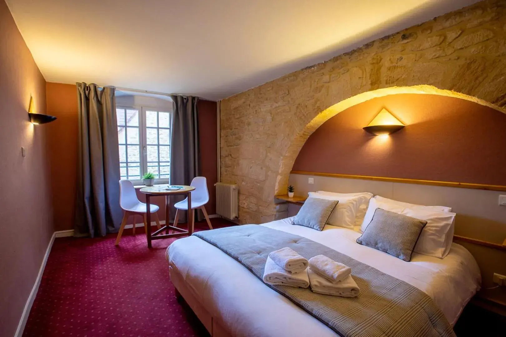 Superior Double Room with Bath in Hôtel des Récollets Superior Double Room with Bath in Hôtel des Récollets
