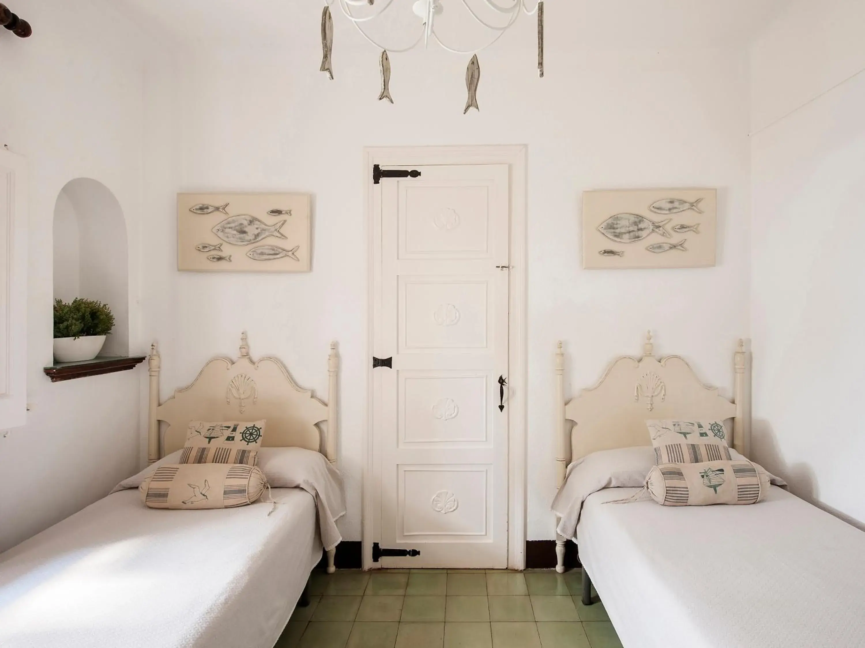 Budget Twin Room in La Goleta Budget Twin Room in La Goleta