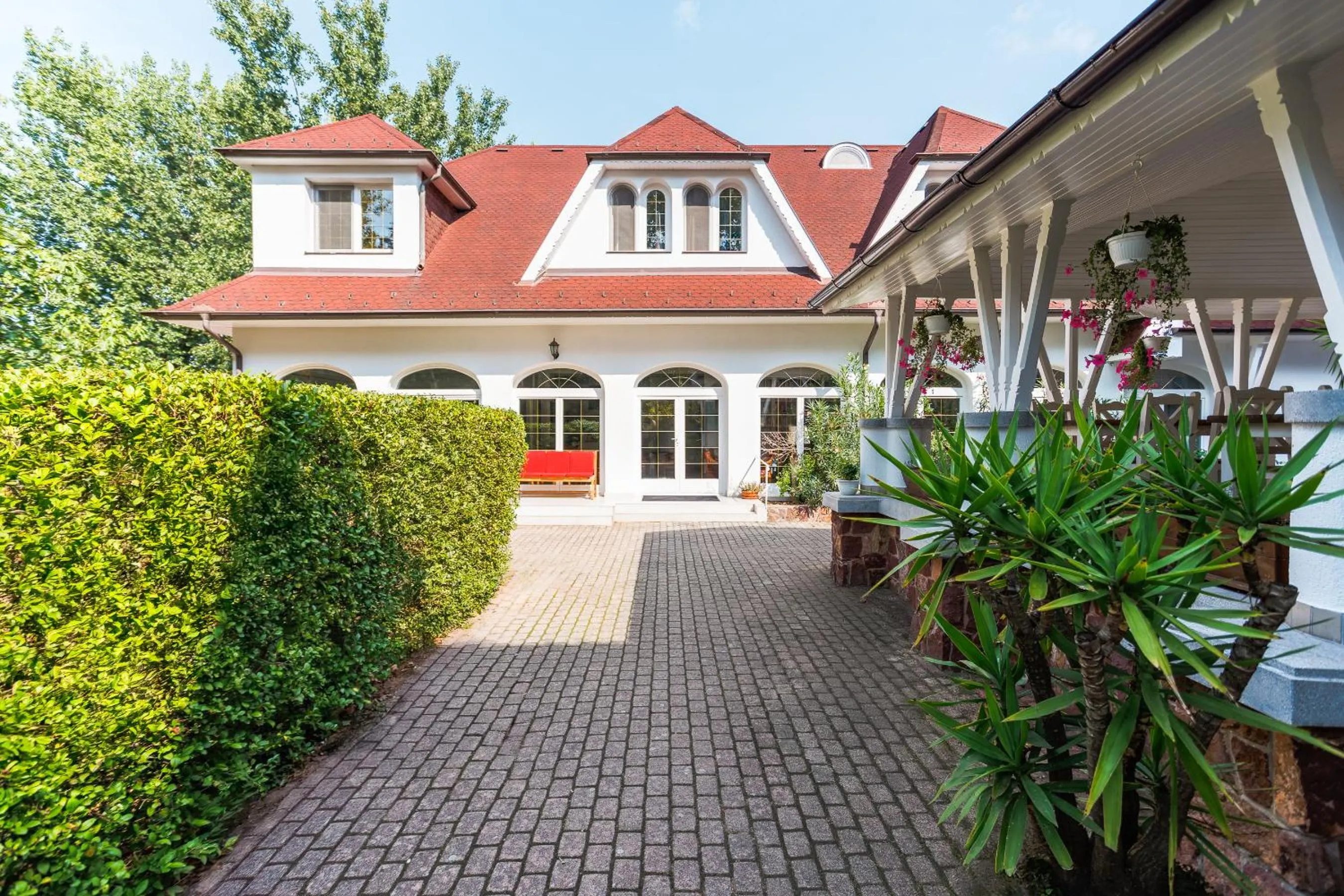 Property building in Partvilla Balatonboglar