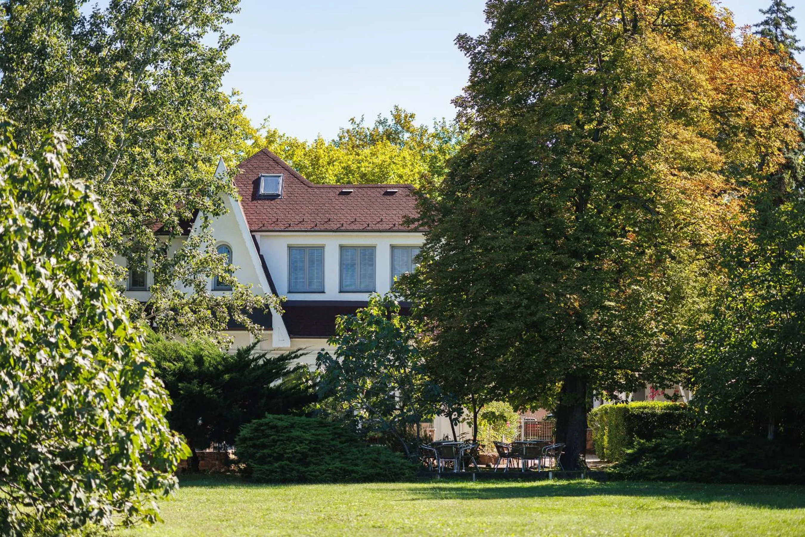 Property building in Partvilla Balatonboglar