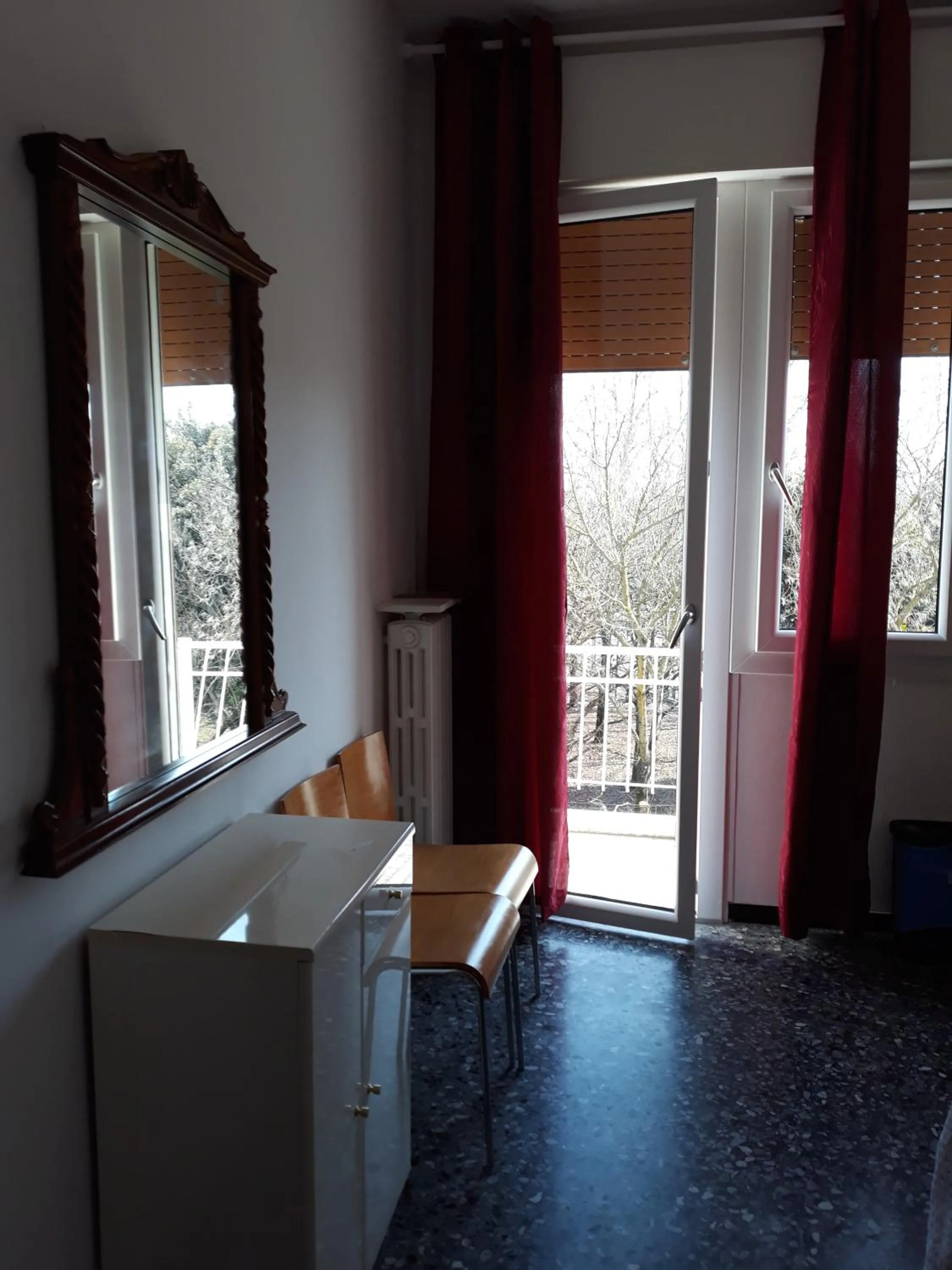 Quiet street view in Venice Park House