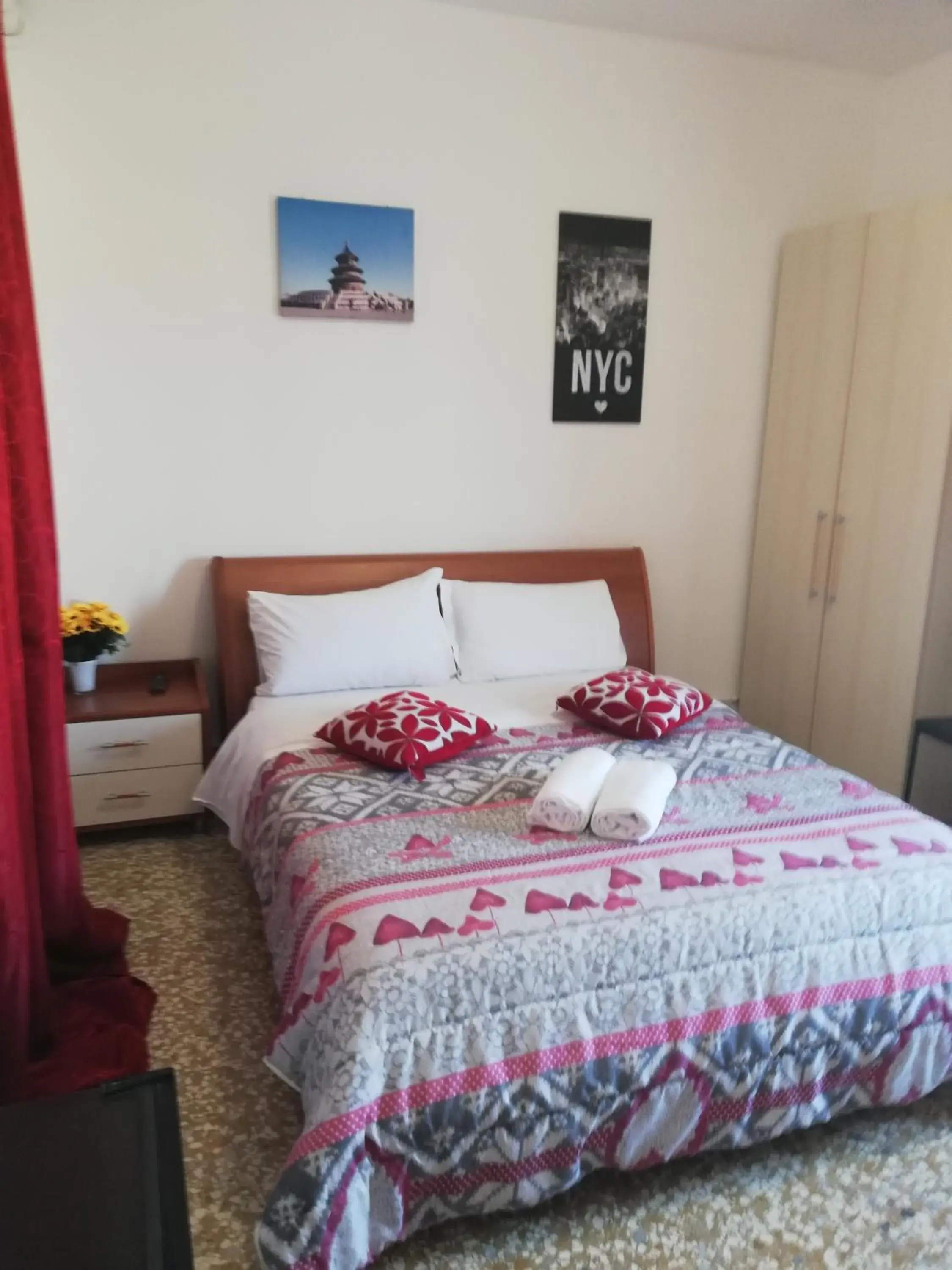 Bed in Venice Park House Bed in Venice Park House