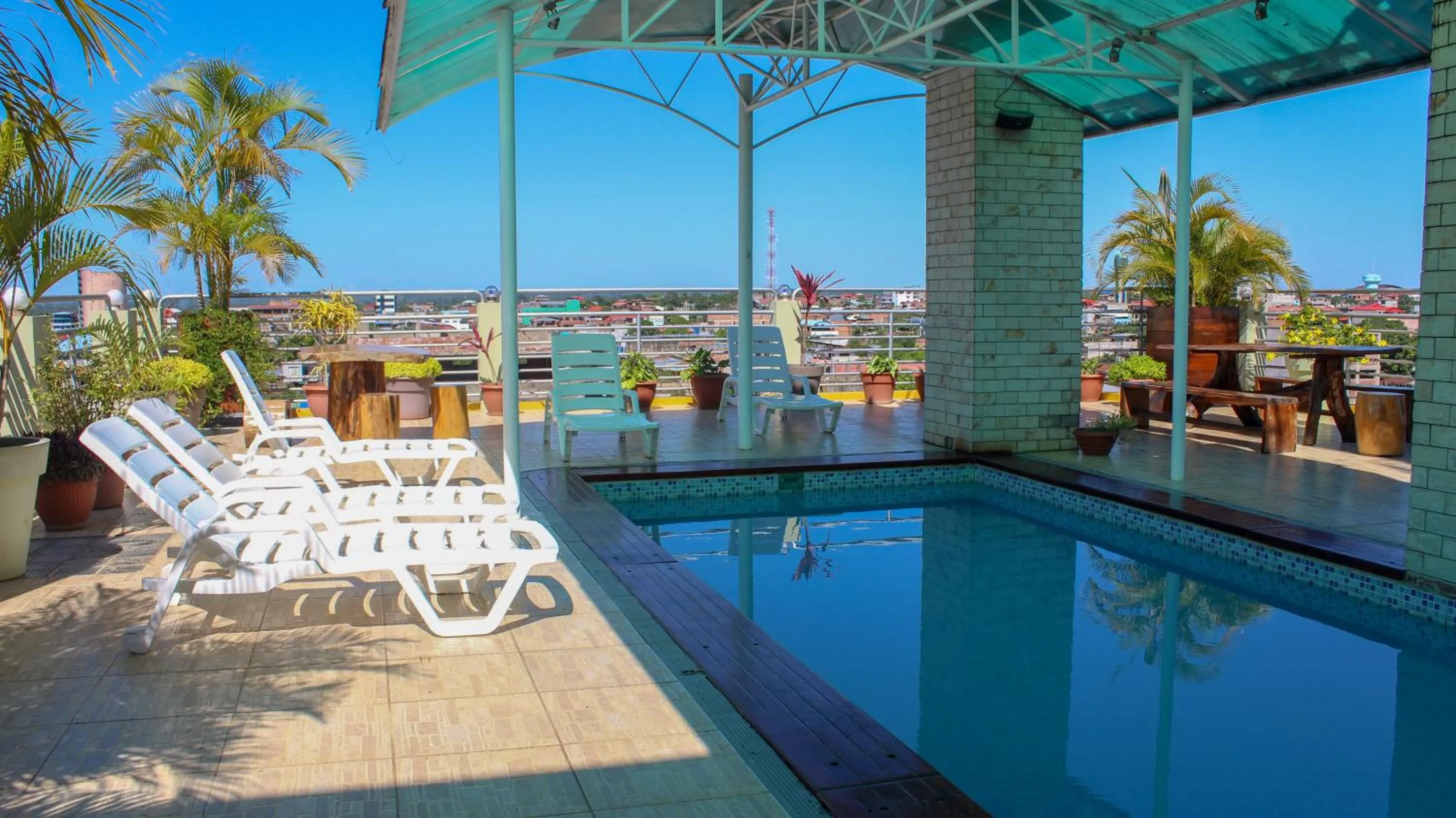Swimming pool in Hotel Centenario