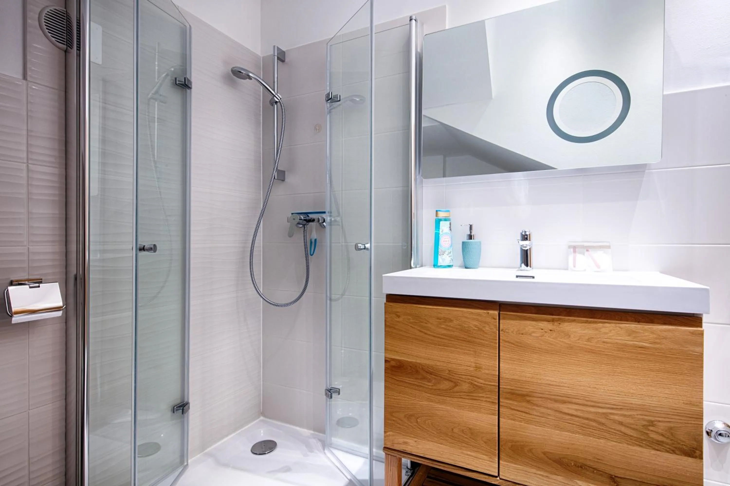 Bathroom in Bella Vista Suites