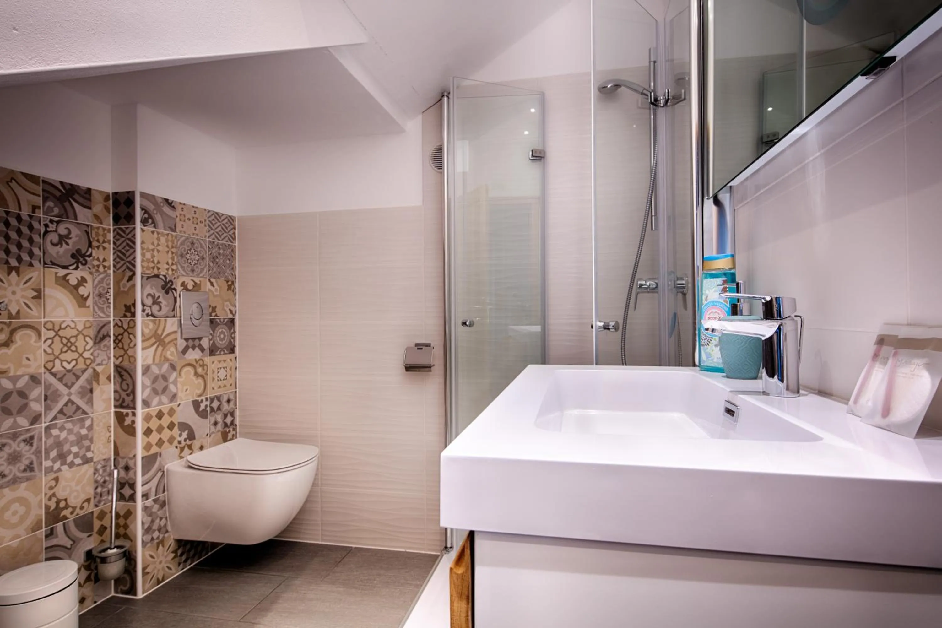 Shower in Bella Vista Suites