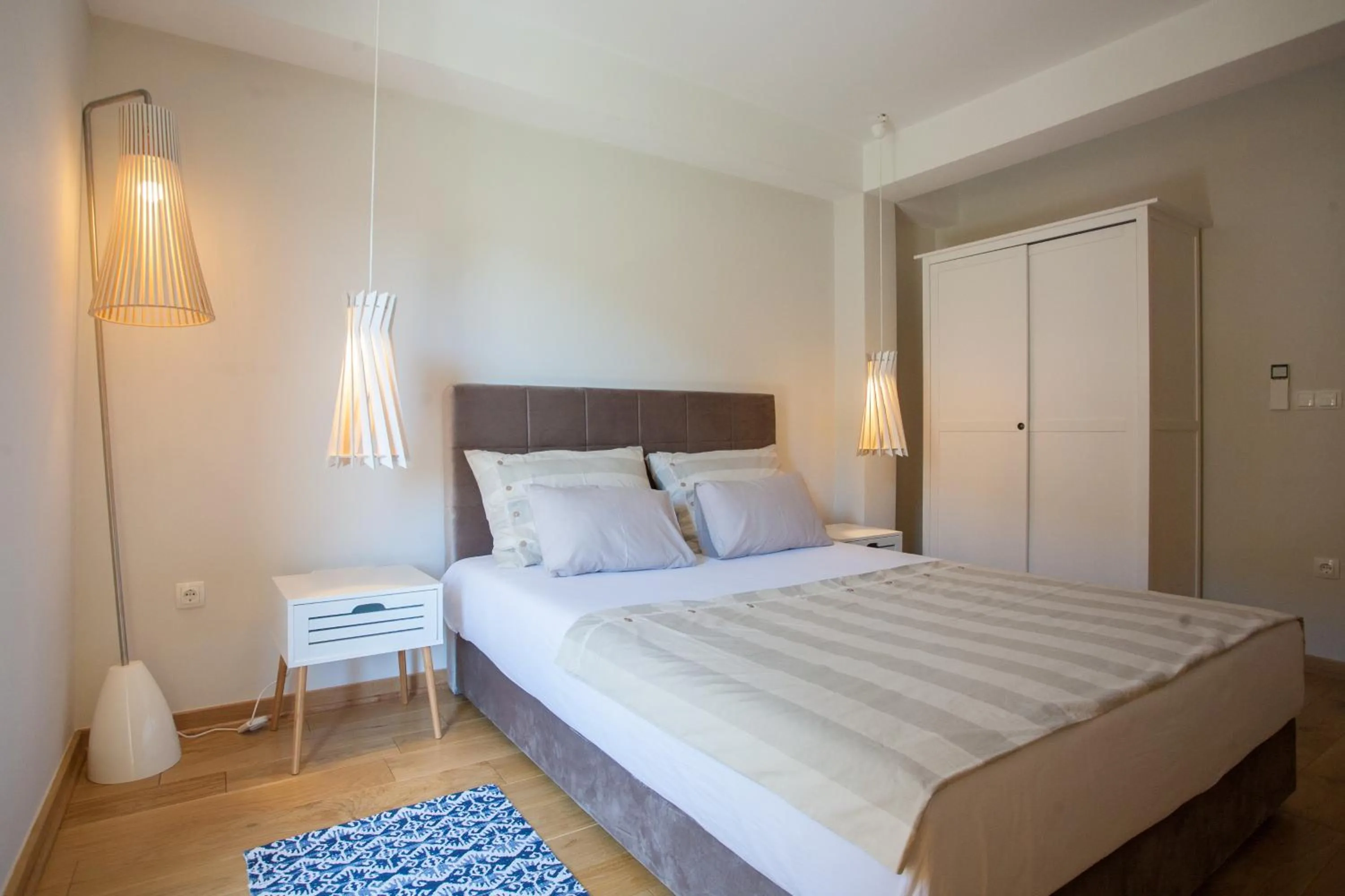 Photo of the whole room, Bed in Bella Vista Suites