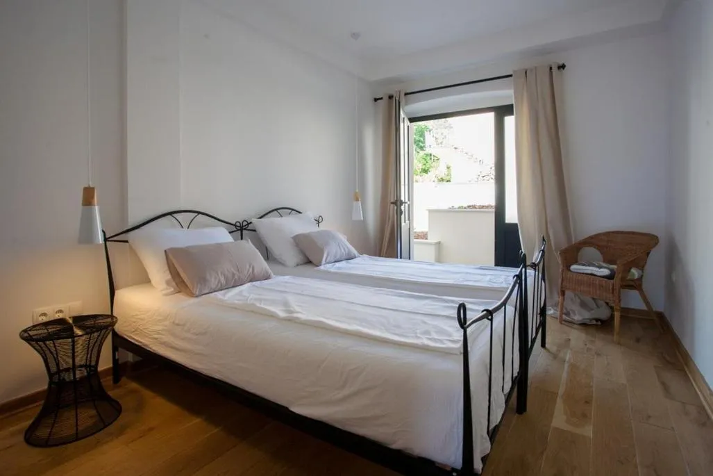 Bedroom, Bed in Bella Vista Suites