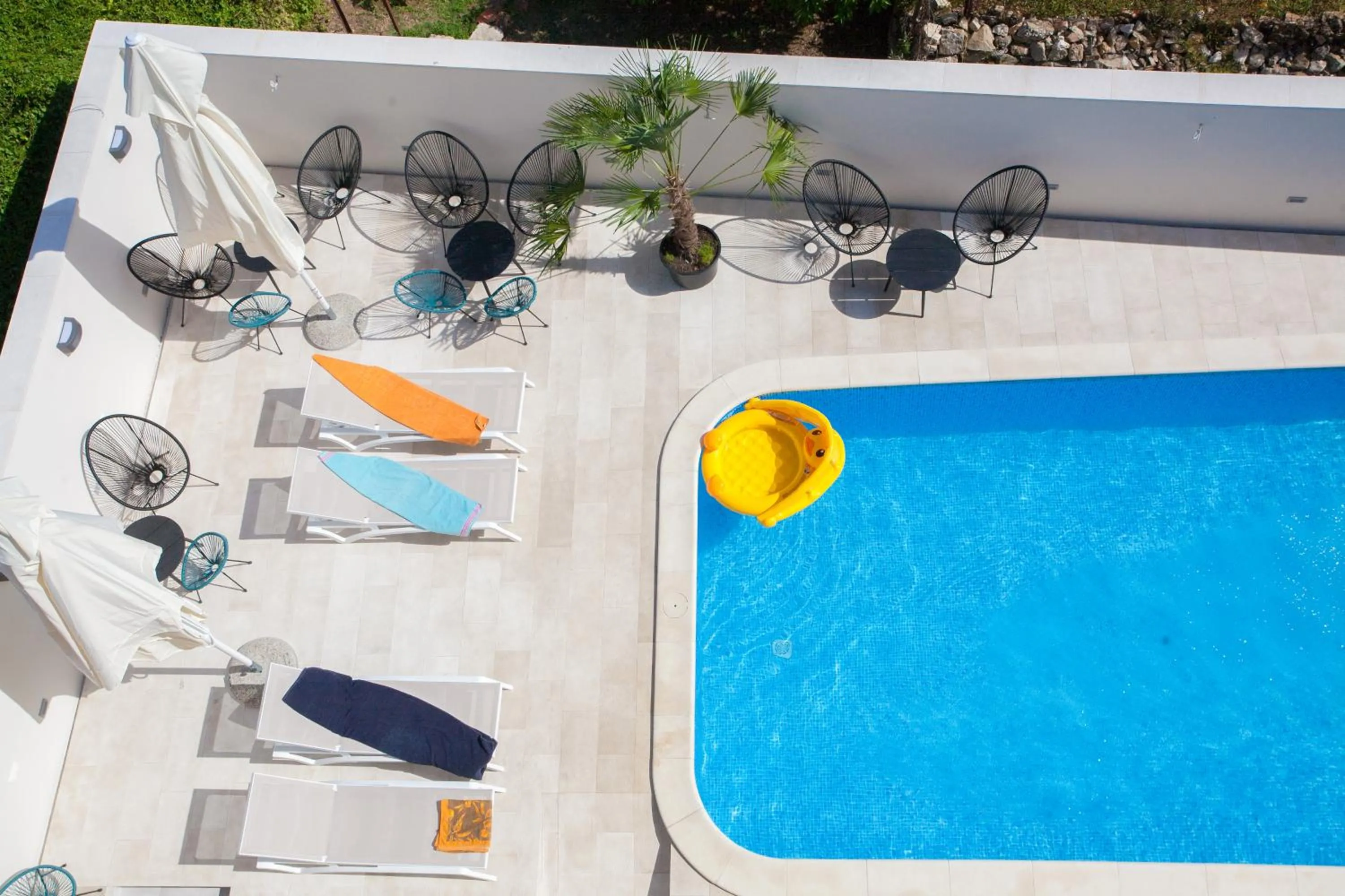 Swimming pool in Bella Vista Suites