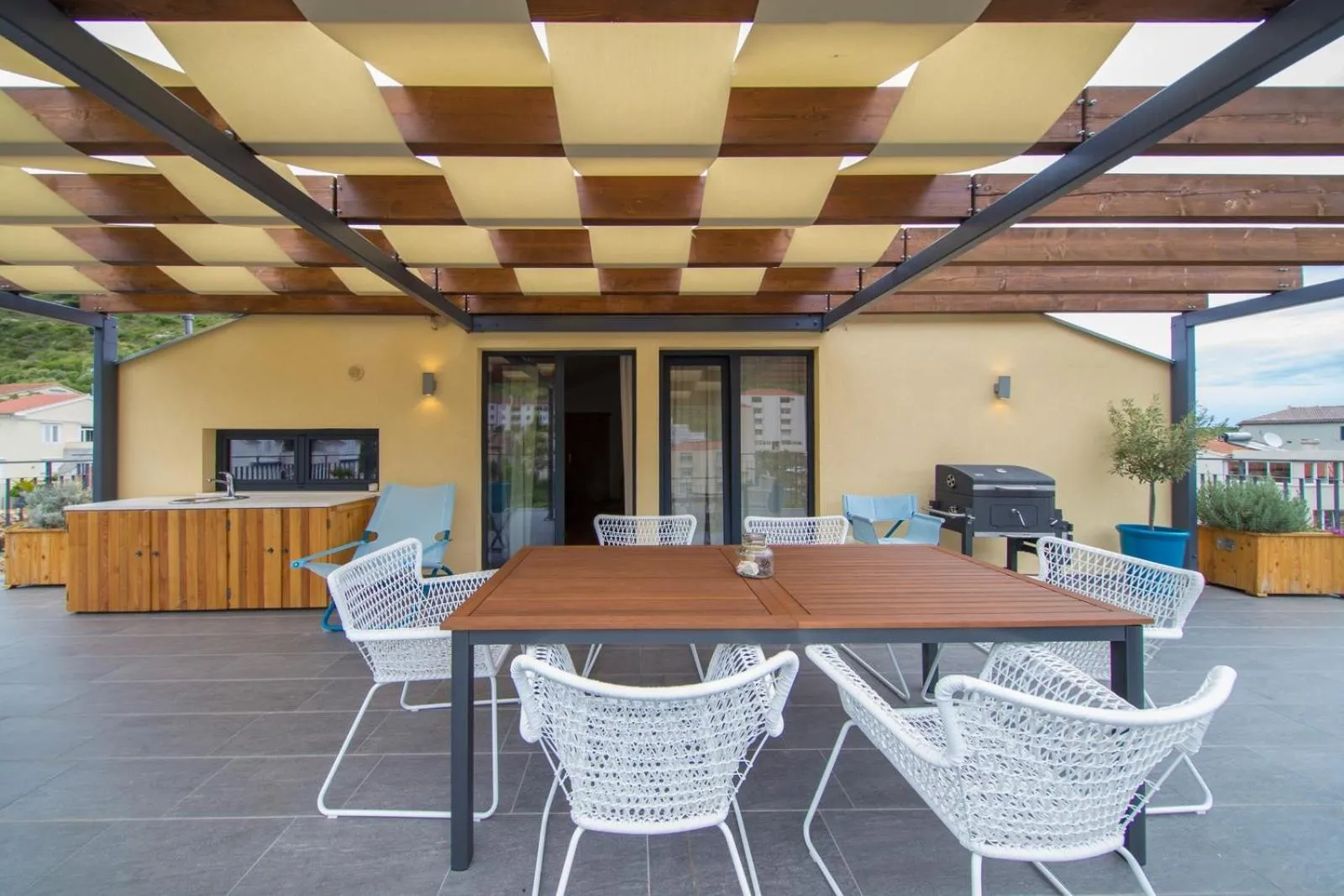 Bella Vista Suites