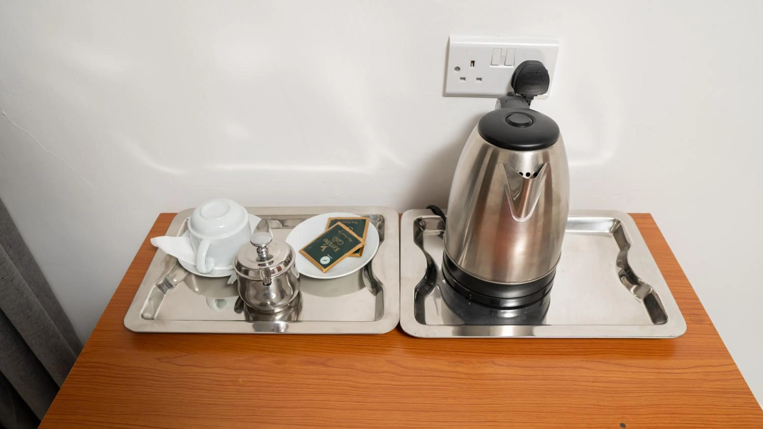 Coffee/tea facilities in Whirlspring Hotel