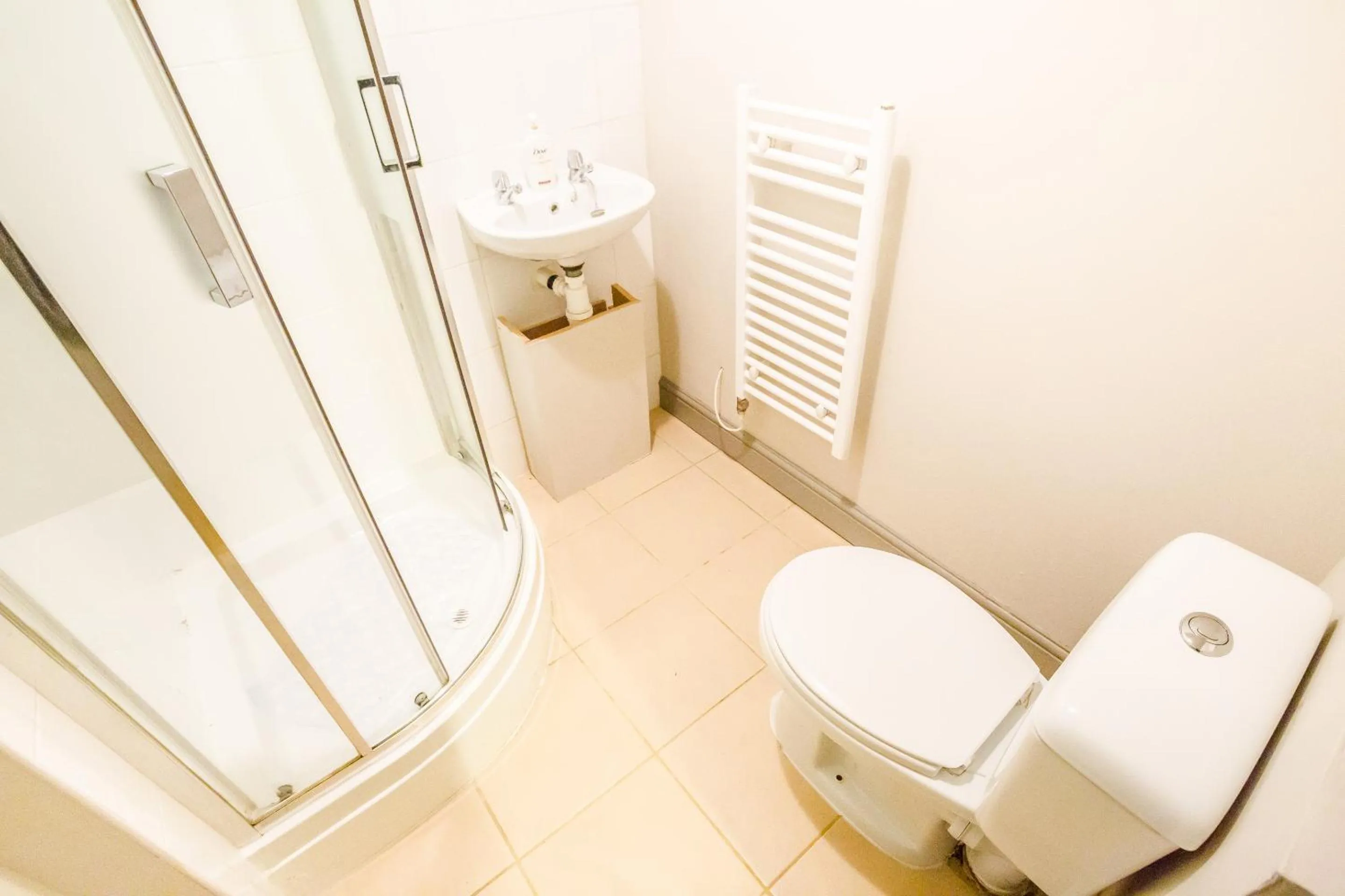 Bathroom in Townhouse No 12