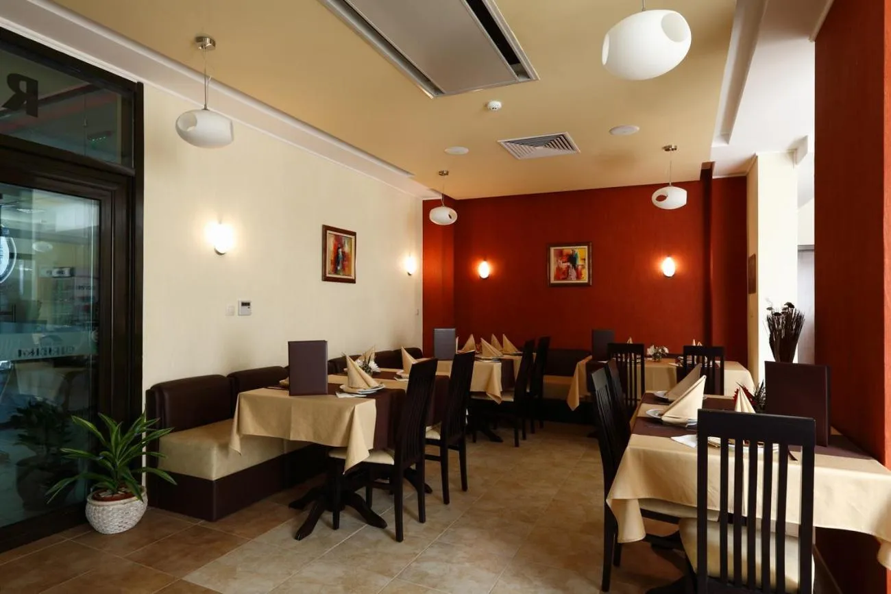 Restaurant/places to eat in Evridika Hotel