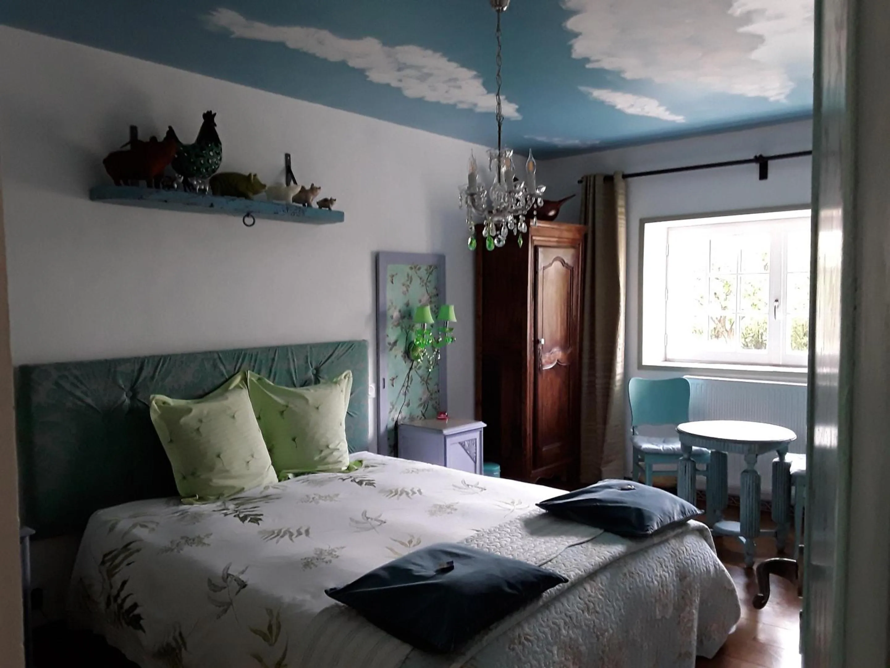 Bedroom, Bed in 'La Ménagerie'