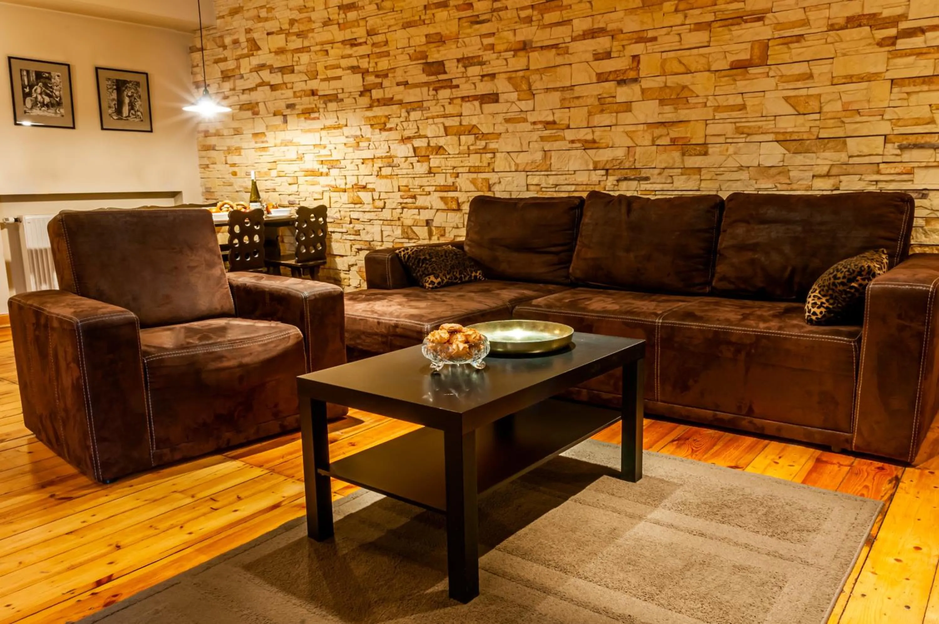 Seating area in Home & Travel Apartments - AC - Parking - City Centre - Manufaktura - OFF Piotrkowska - EC1 - ATLAS Arena - Orientarium - Monopolis